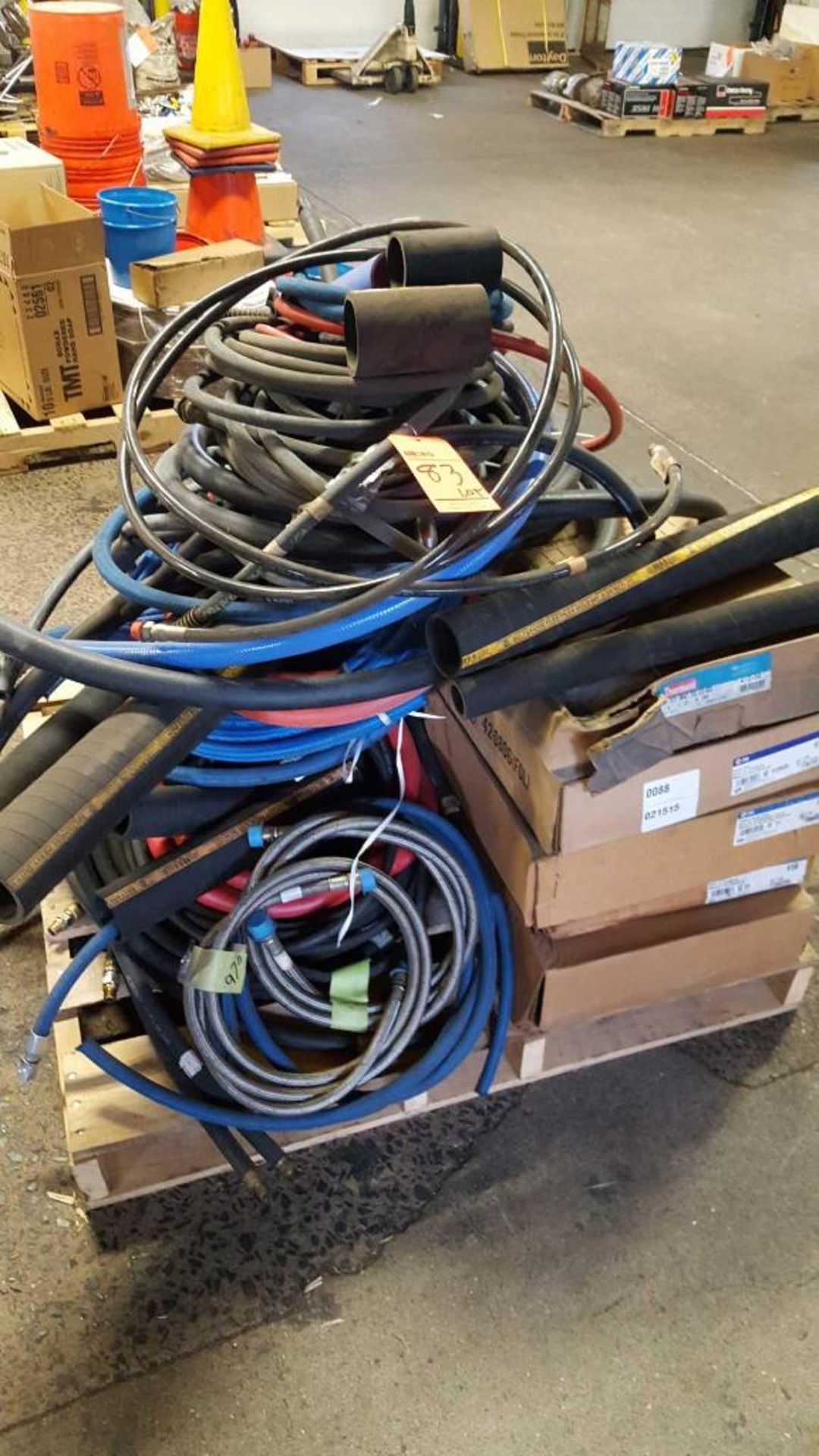 Lot of assorted hoses - Image 2 of 2