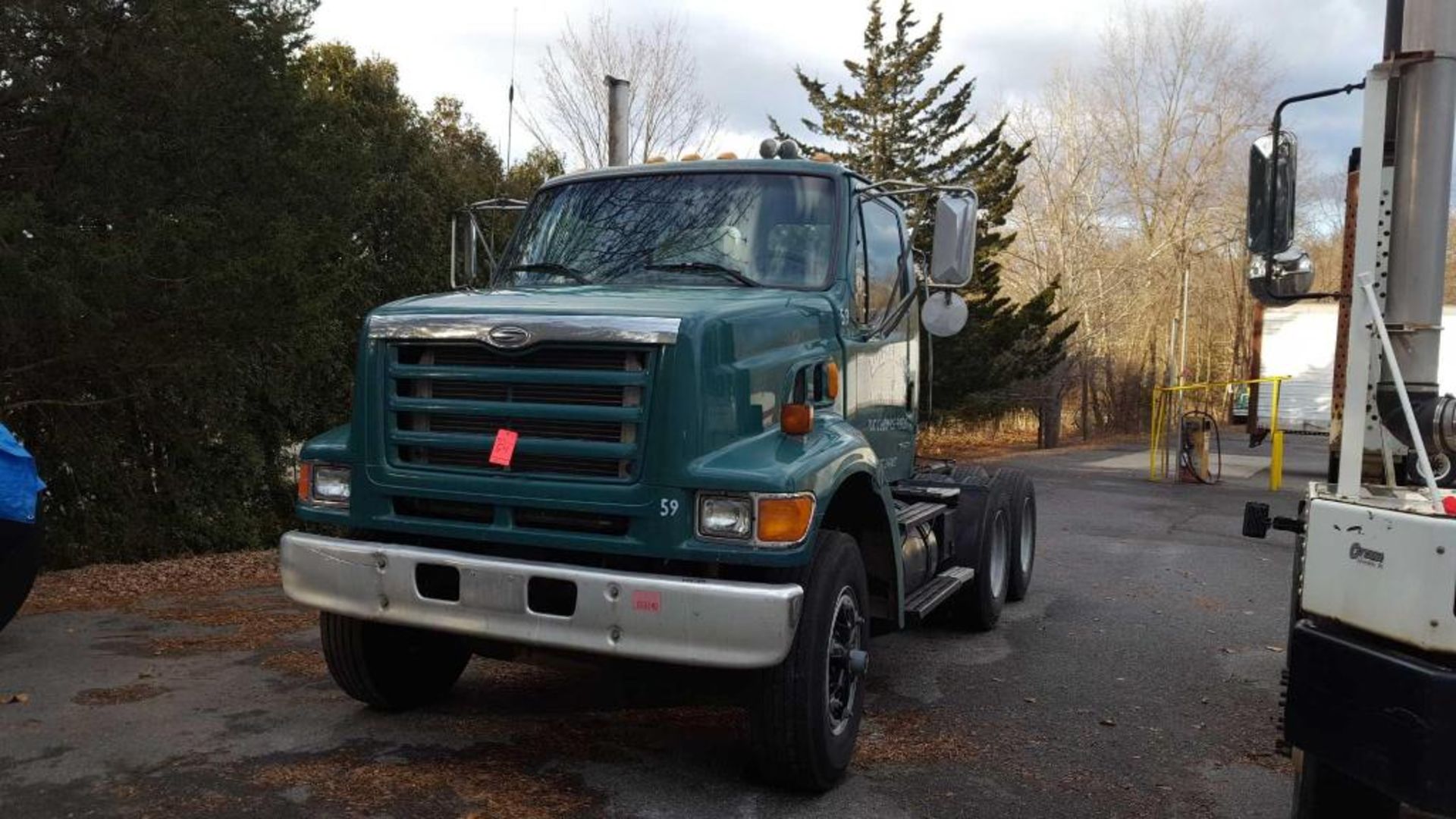 2000 Sterling LT 9501 tractor with Cummins N14-435 Diesel motor, Eaton Fuller 10 spd trans, Sterling