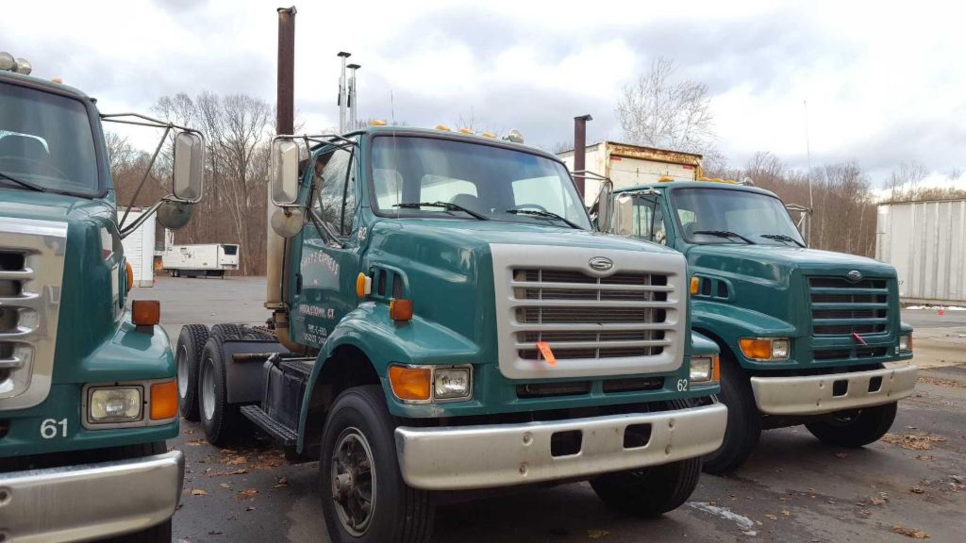 2001 Sterling LT 9501 tractor, with Cummins N14-435 Diesel motor, Eaton Fuller 10 spd trans, Sterlin