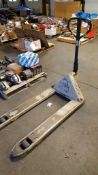 Crown hydraulic pallet jack, 5500 # cap - late delivery (last day of pick up)
