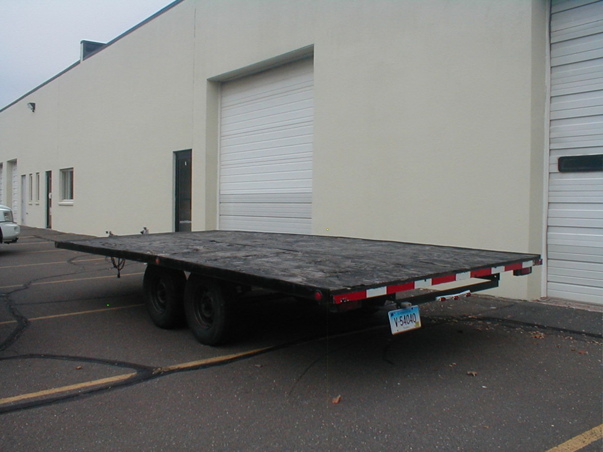 18 ' flatbed trailer, custom make, tandem axle, electric brakes