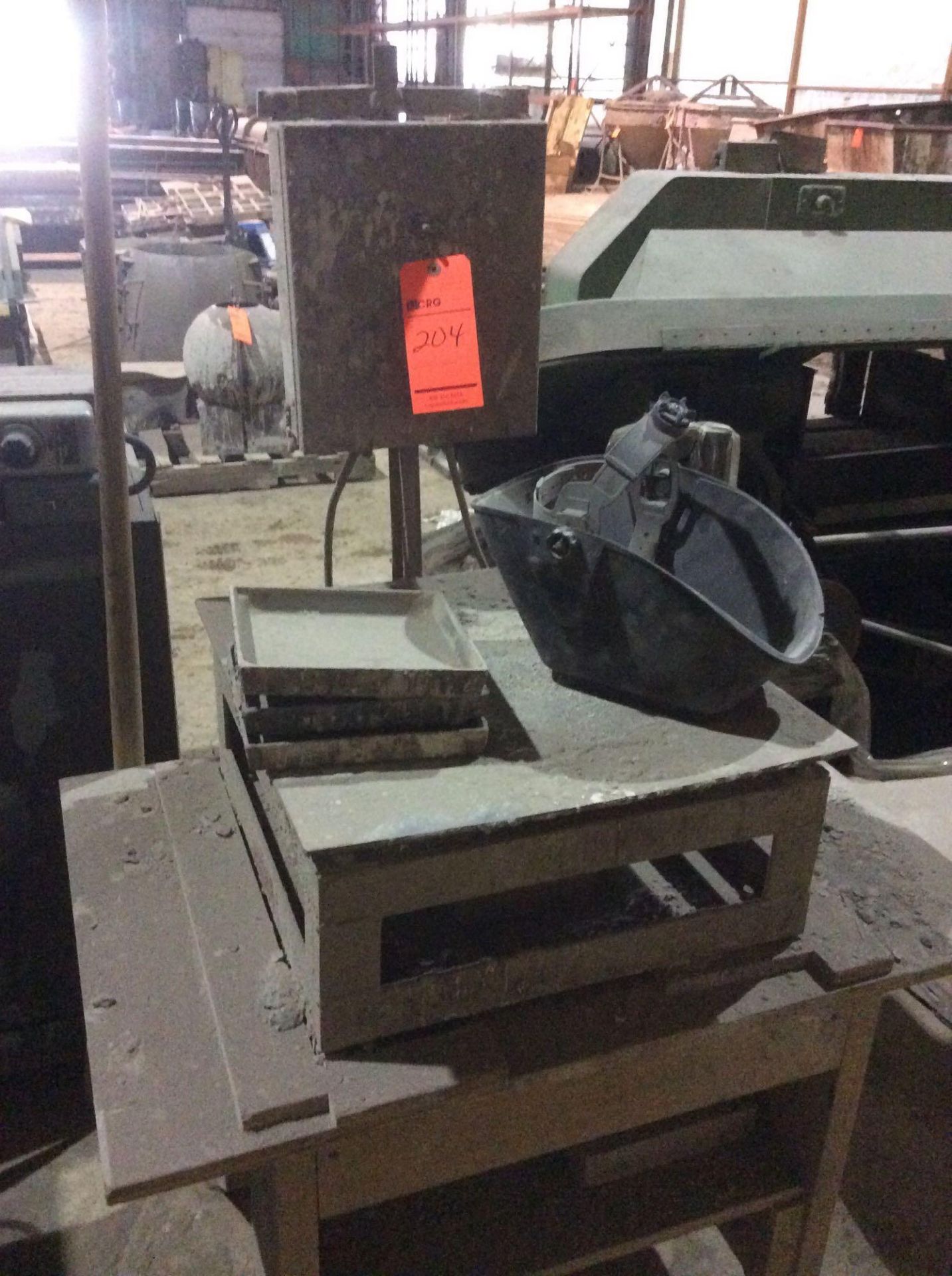 Lot of (3) machines includes vibrating plate and two grinders (working condition unknown) - Image 2 of 2