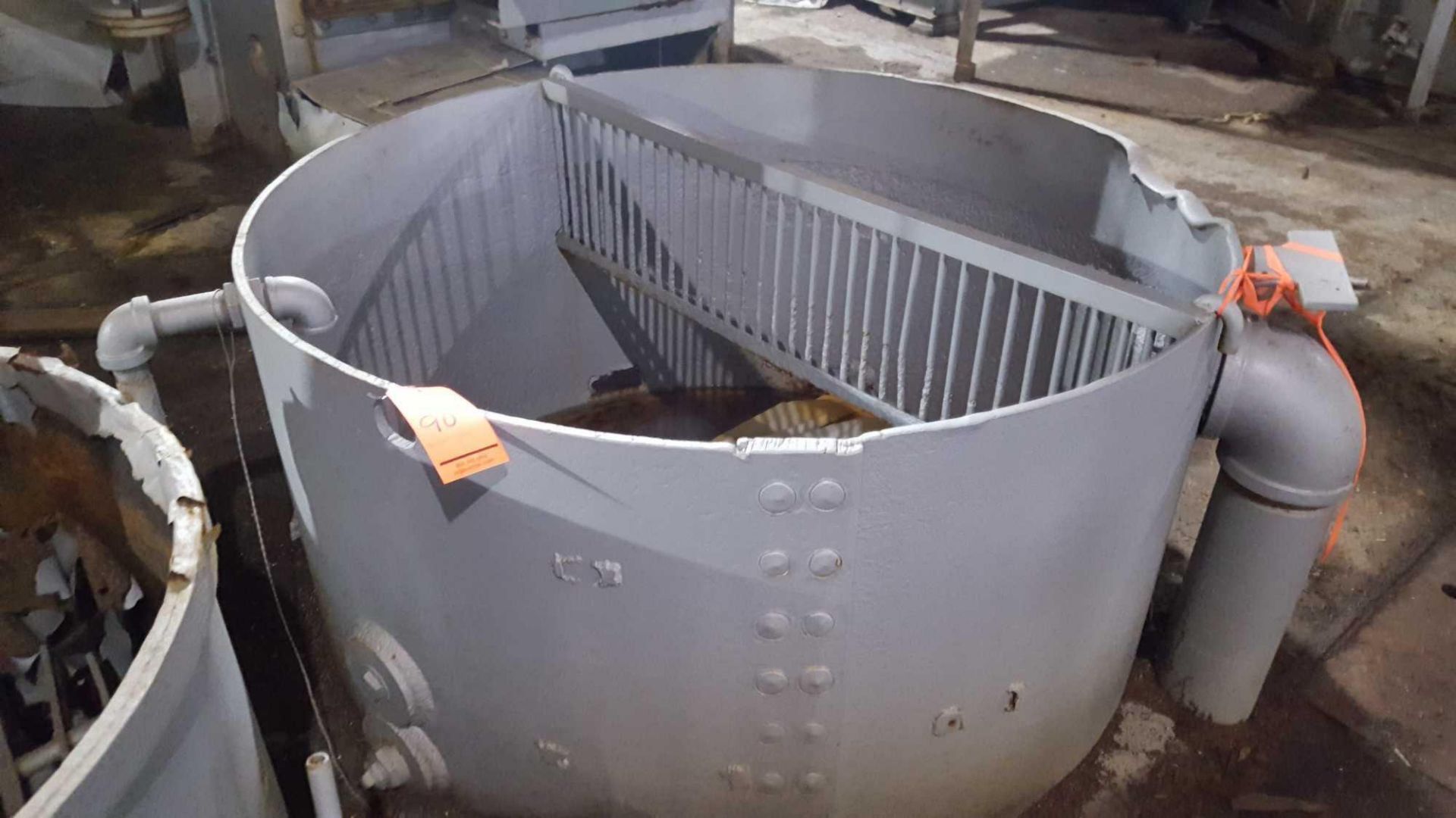Lot of (2) 7 foot diameter steel cylindrical tank, baskets, and cylindrical steel tanks - Image 3 of 6