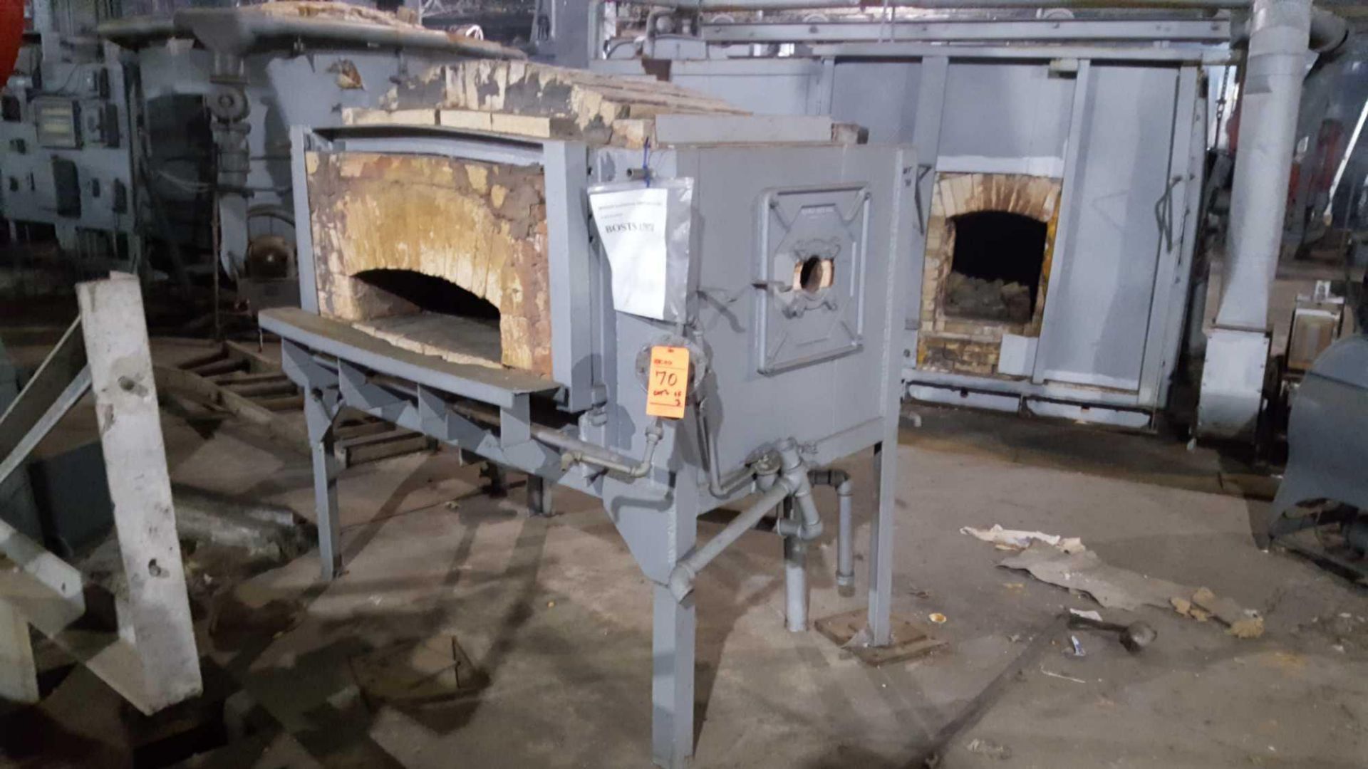 Lot of 3 assorted ovens first one is 1944 Boston Naval Shipyard oil-fired forging furnace 600 pounds - Image 3 of 4