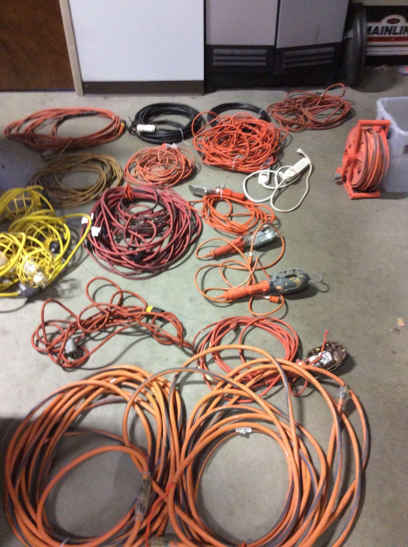 Lot of assorted electrical extension cords, drop cords, wire, fittings etc, with cabinet. - Image 3 of 3