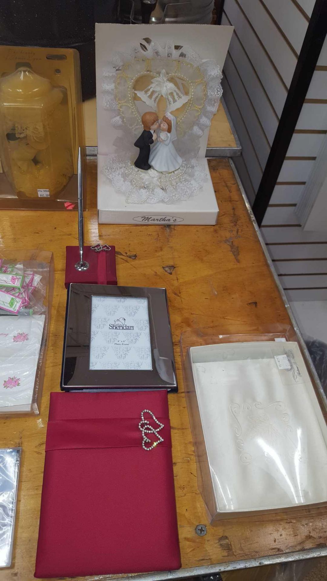 Lot of asst wedding retail glassware, figurines and pillows etc - Image 9 of 9