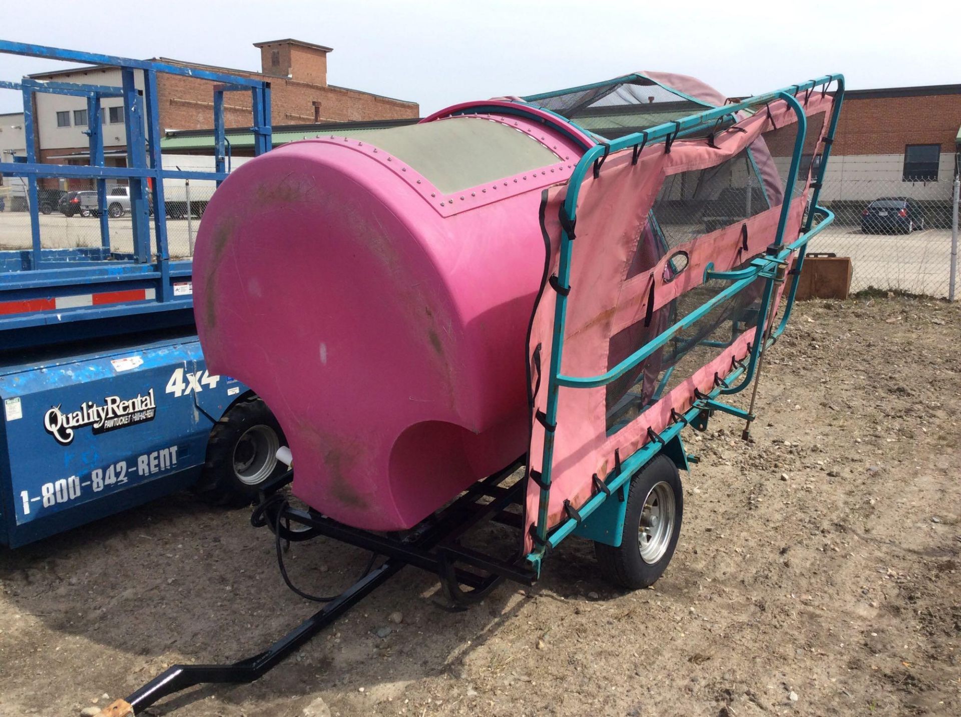 Carriage Creations dunk tank, towable trailer style unit - Image 3 of 5