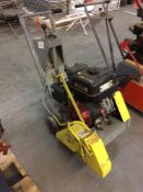 CMXX series concrete cutting saw w/Honda GX-390 engine