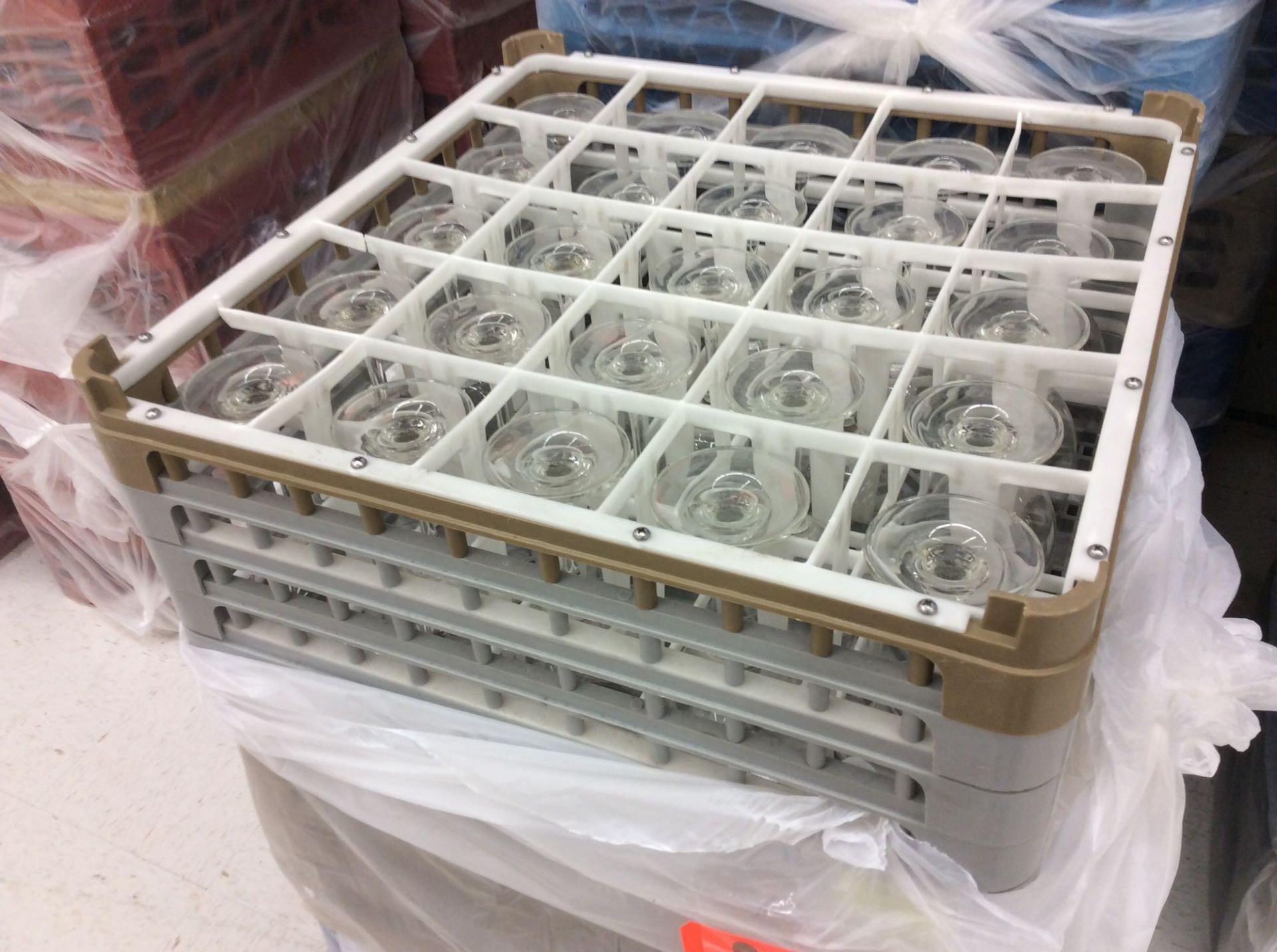 Lot of (200) French water/wine glasses, 8" - includes (8) washing/transport racks - Image 2 of 3