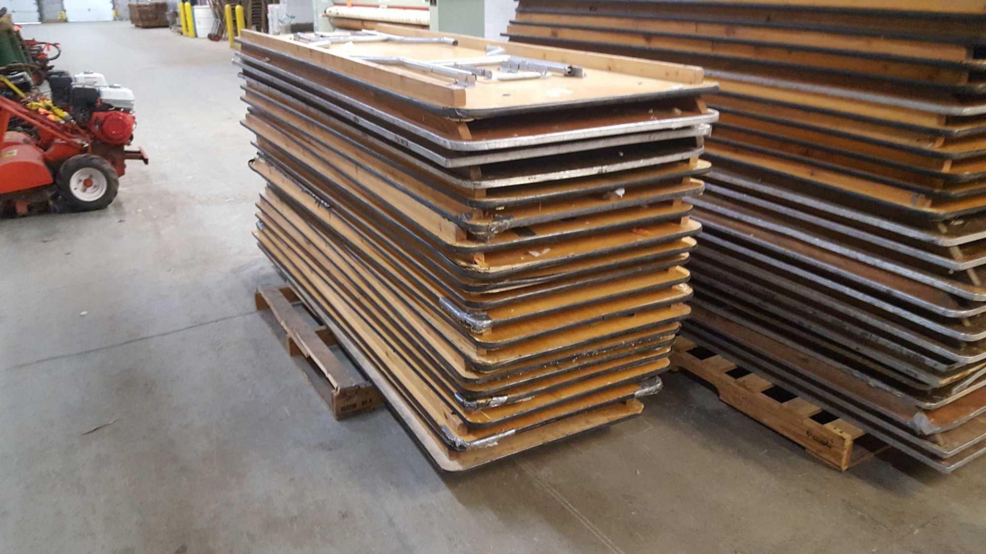 Lot of (20) assorted 8 foot by 30 inch wood tables on pallet - Image 5 of 5