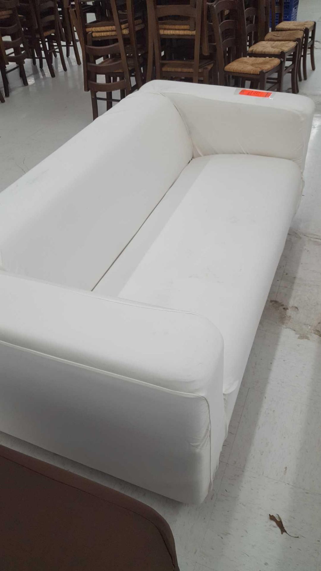 Lot of (4) assorted sofas with interchangeable covers with legs and (1) extra slipcover White - Image 5 of 6