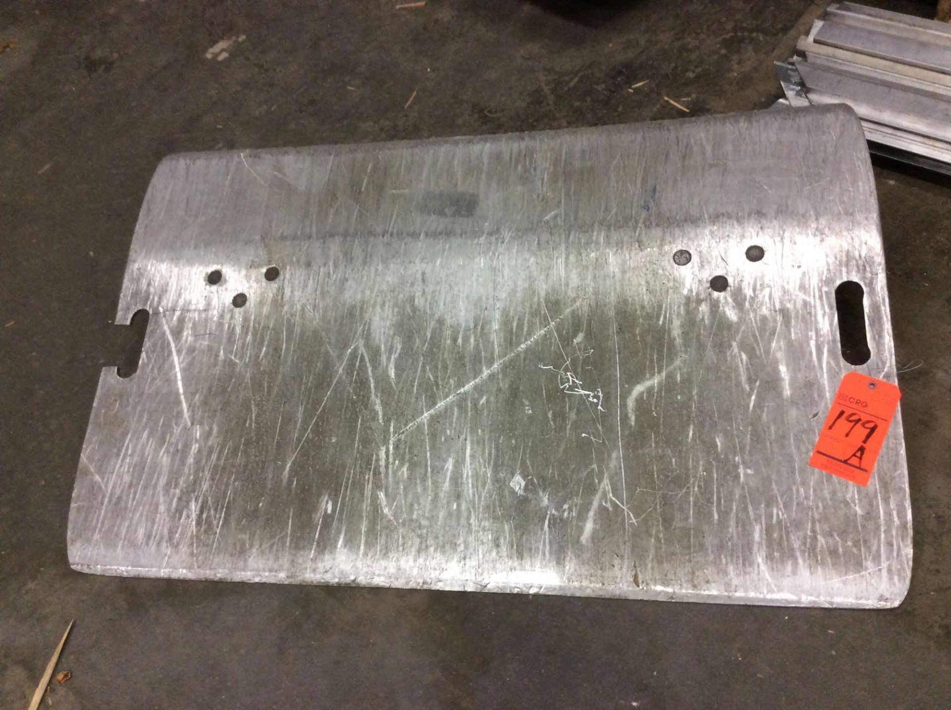 30" x 48" aluminum dockplate with centering tabs