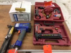 Lot of assorted tools, including one Tradesman 6" variable speed bench lathe, model 8237