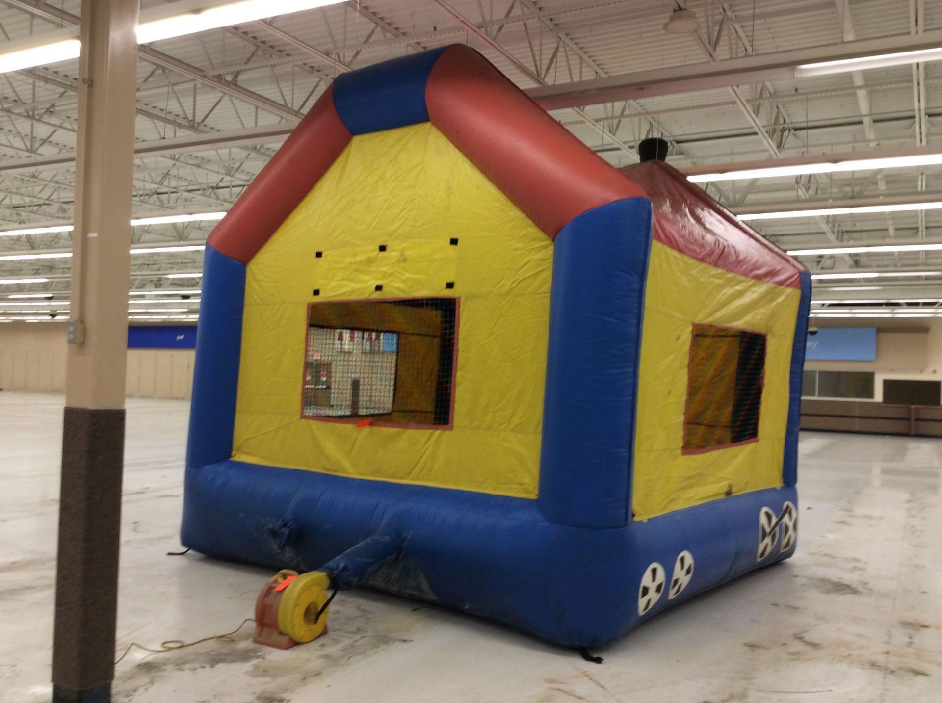 15' x 15' inflatable bounce house train, with blower - Image 3 of 5