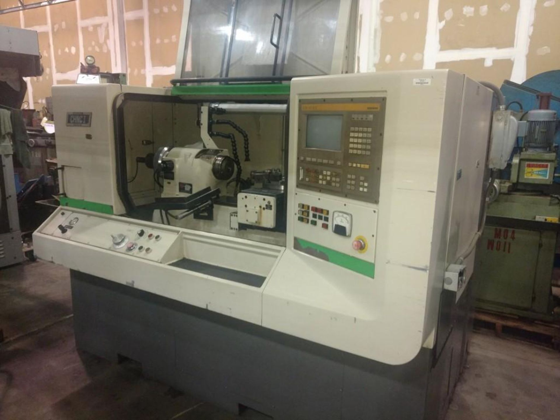 Hardinge Precision CNC Chucker/lathe, mn CHNC I, with Siemens Sinumerik Control, vertical cutoff att - Image 9 of 12