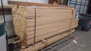 Lot of assorted oak molding