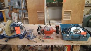 Lot includes one Ryobi compound miter saw, 1 4 inch swivel, metal, bench vise, 1 Minuteman, 6 inch