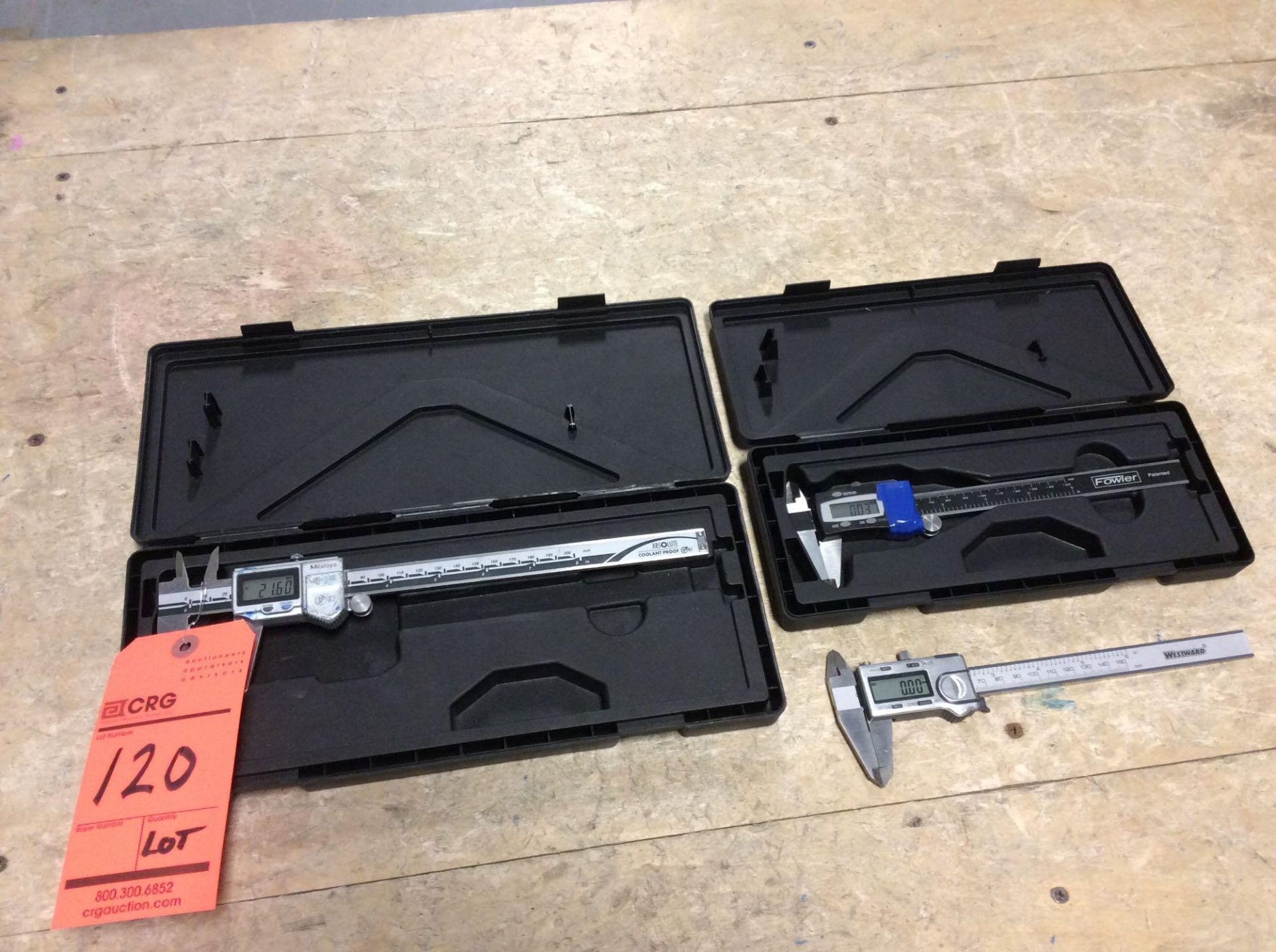 Lot of (3) asst digital calipers (1) Mitutoyo 8", (1) Fowler 6" and (1) Westward 6"