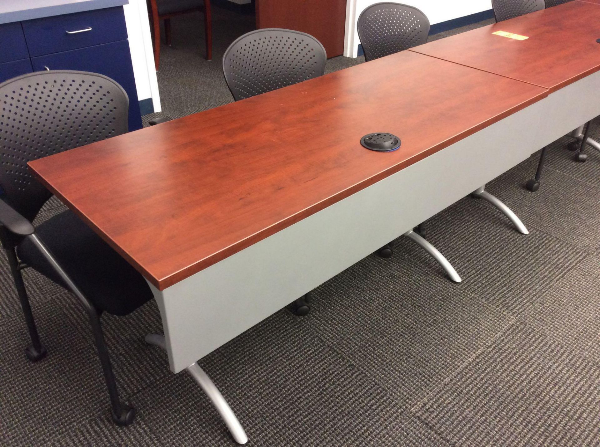 Sectional U-shaped conference room including (8) 5' wood top and steel legged tables with metal drop - Image 4 of 5