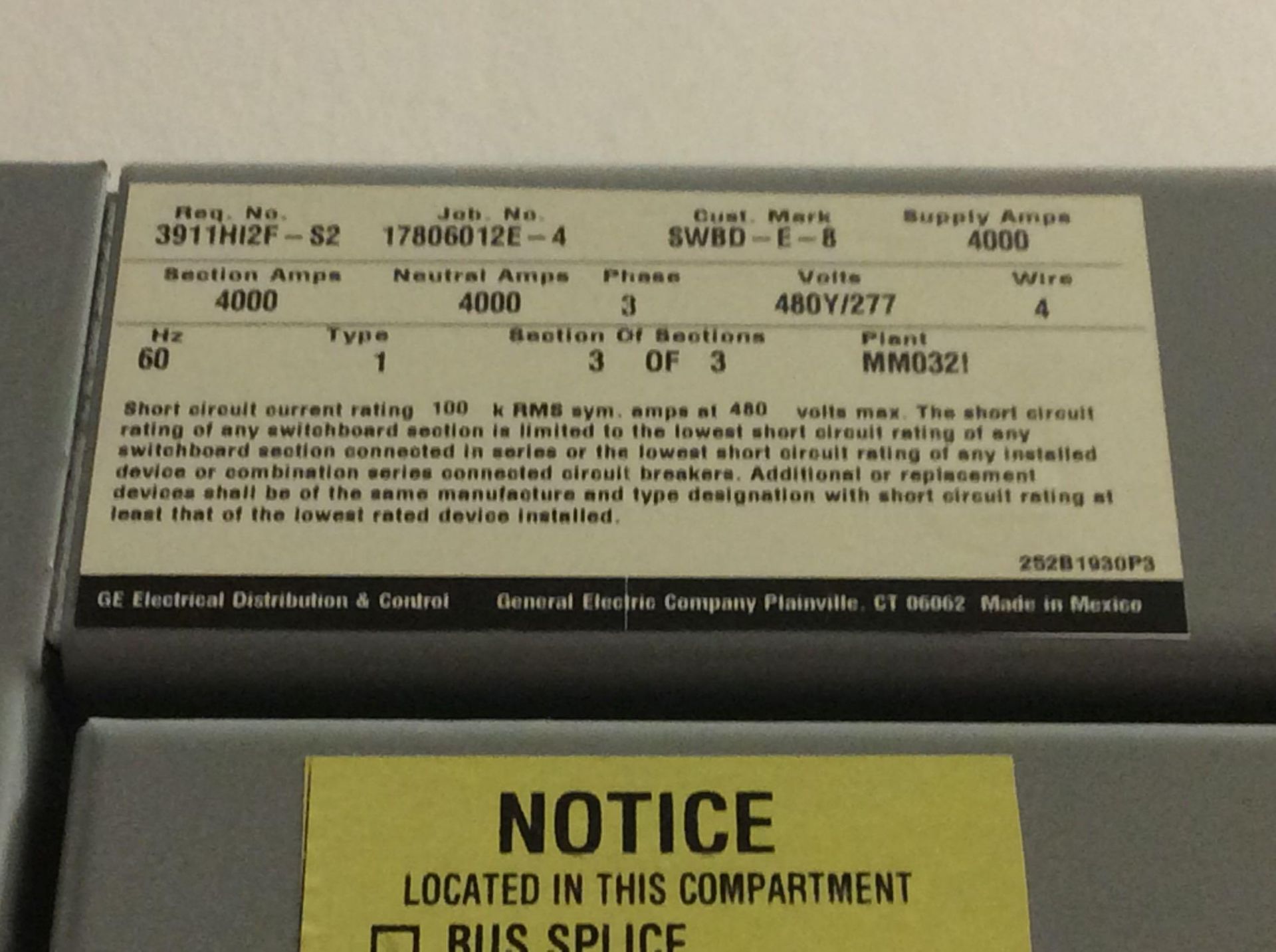 GE Spectra Series switchboard, 3 panel with (1) draw out and (4) breakers (LOCATED IN BATAVIA) - Image 4 of 4