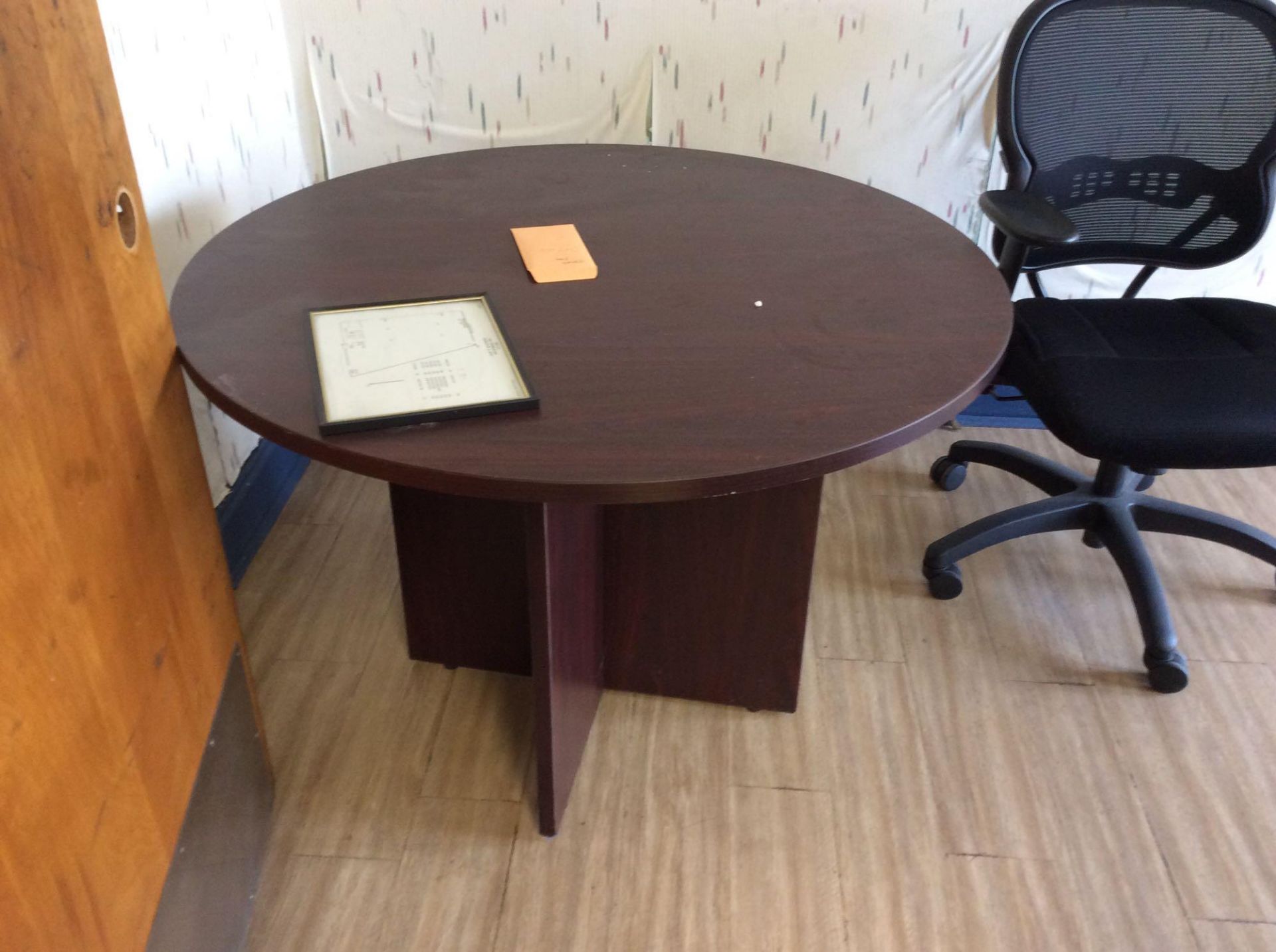 Lot asst office furniture including 8' oval conference table with (6) leather arm chairs, (2) 6' woo - Image 4 of 4