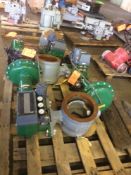 Lot of two assorted Fisher valve actuators, 1st: type V200 SER B, serial no 16152789, 2nd: type1052,