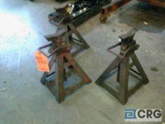 Lot of (3) HD jack stands