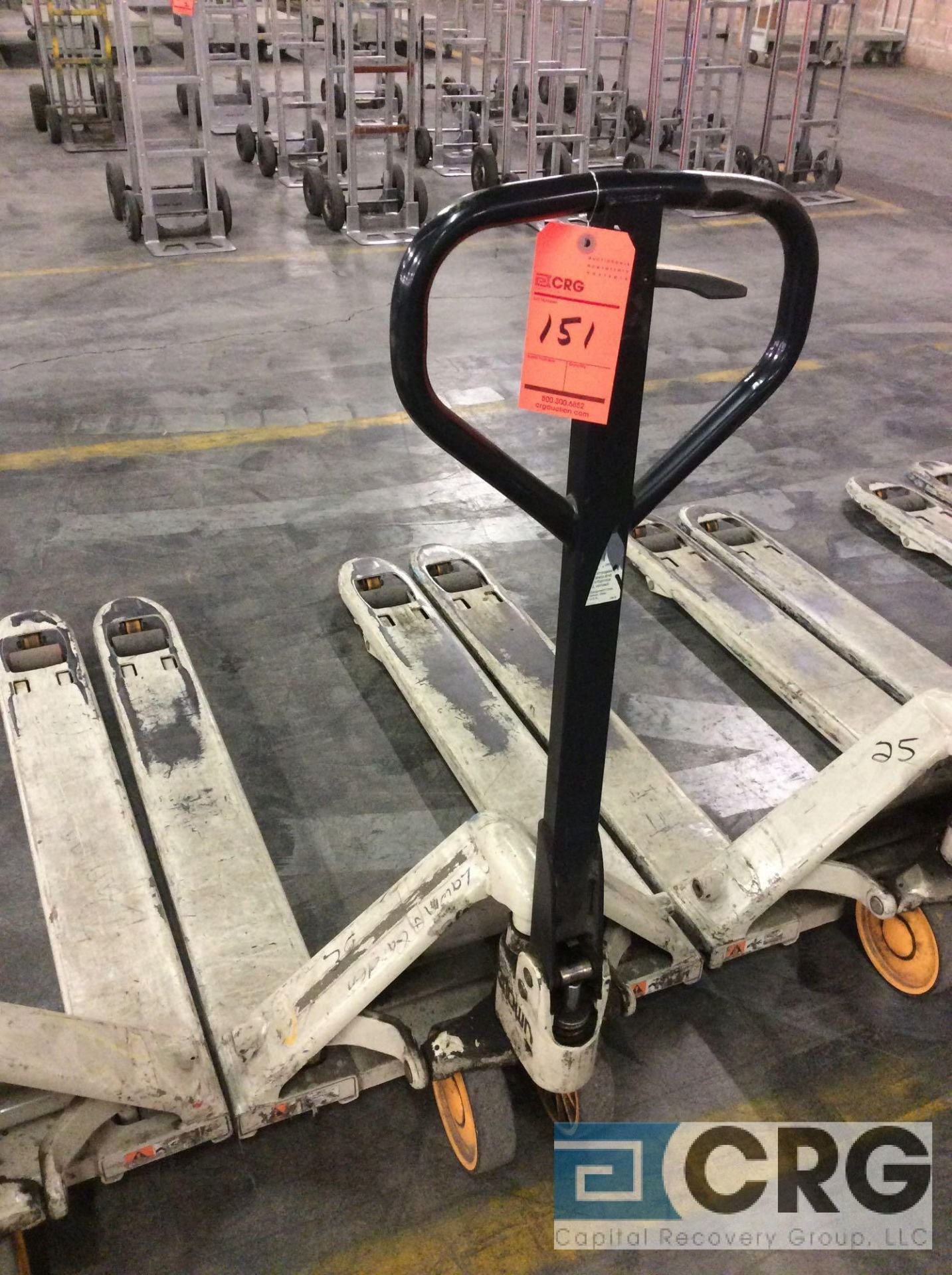 Crown PTH-50 hydraulic pallet jack, 5000 lb capacity