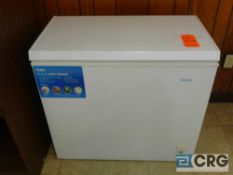 Hair 7.1 cu ft chest freezer