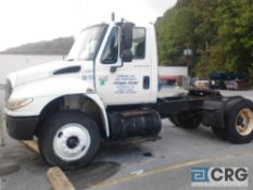 2004 International Tractor, DT-466 engine, 6+1 trans, 230hp, 5.38 gears, air brakes, 84" cab to