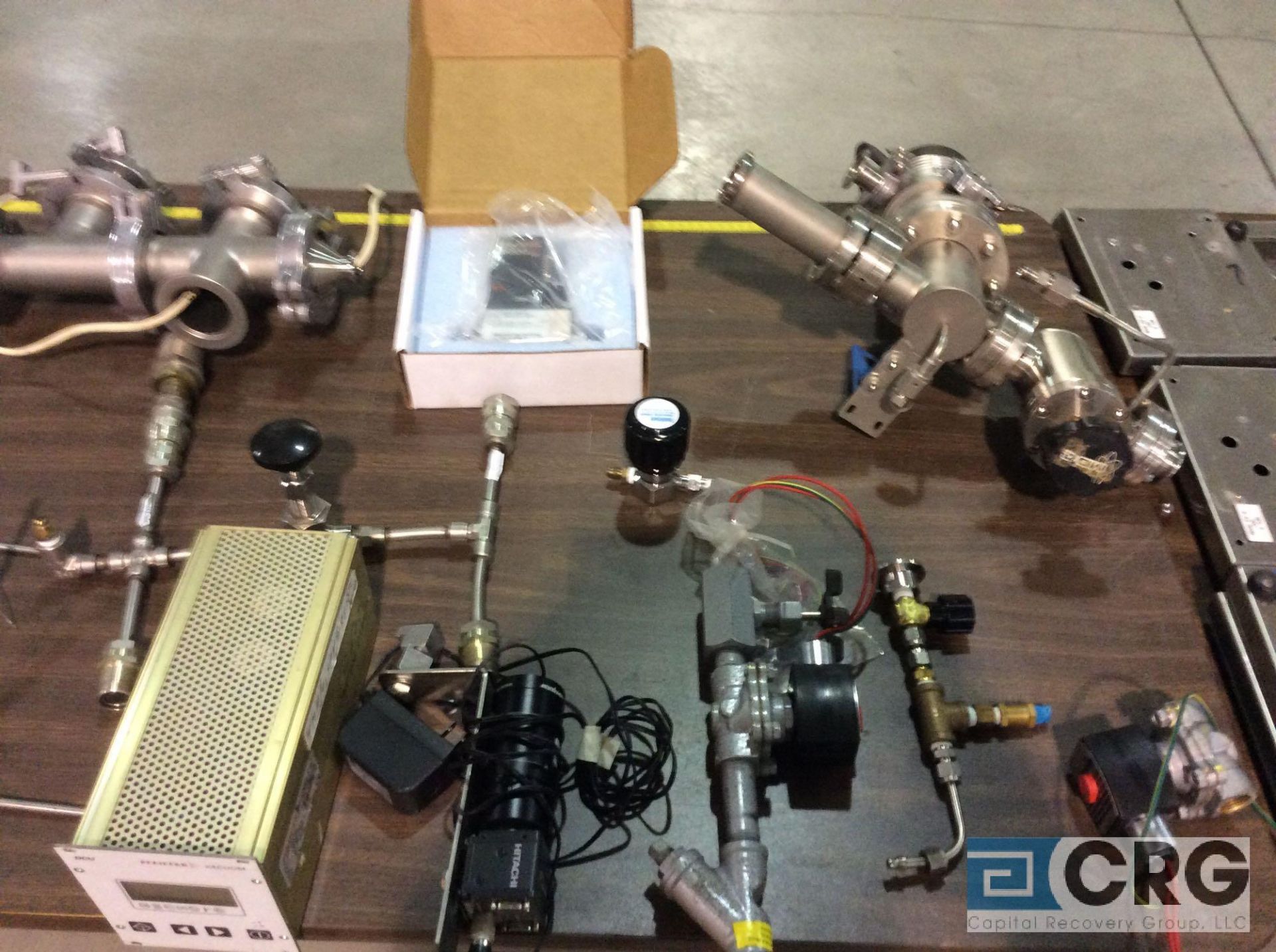 Lot of assorted pressure controllers, connectors, clamps valves, etc. Tables excluded. - Image 7 of 7