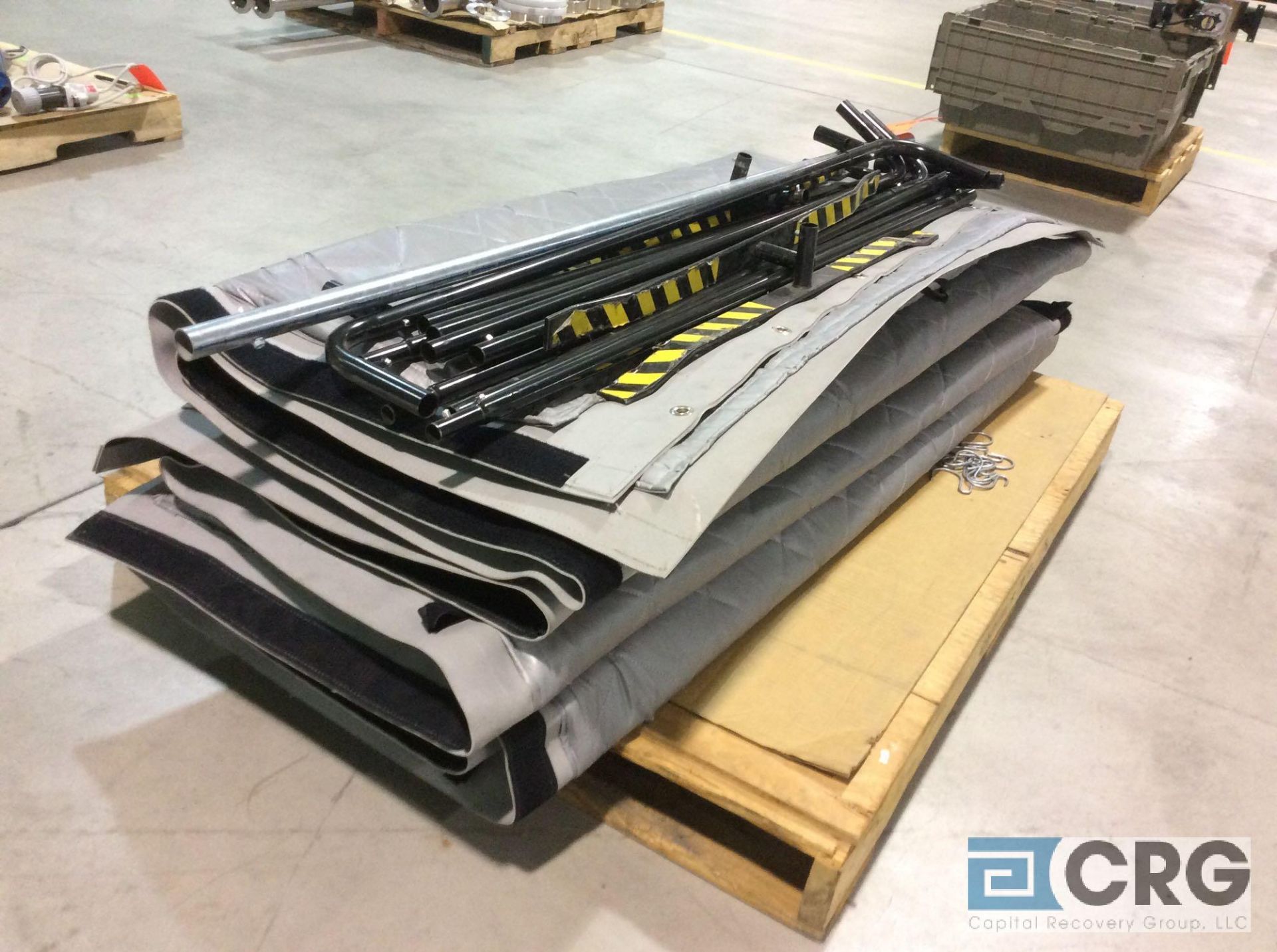 Lot of assorted insulated safety curtains with framework. - Image 2 of 2