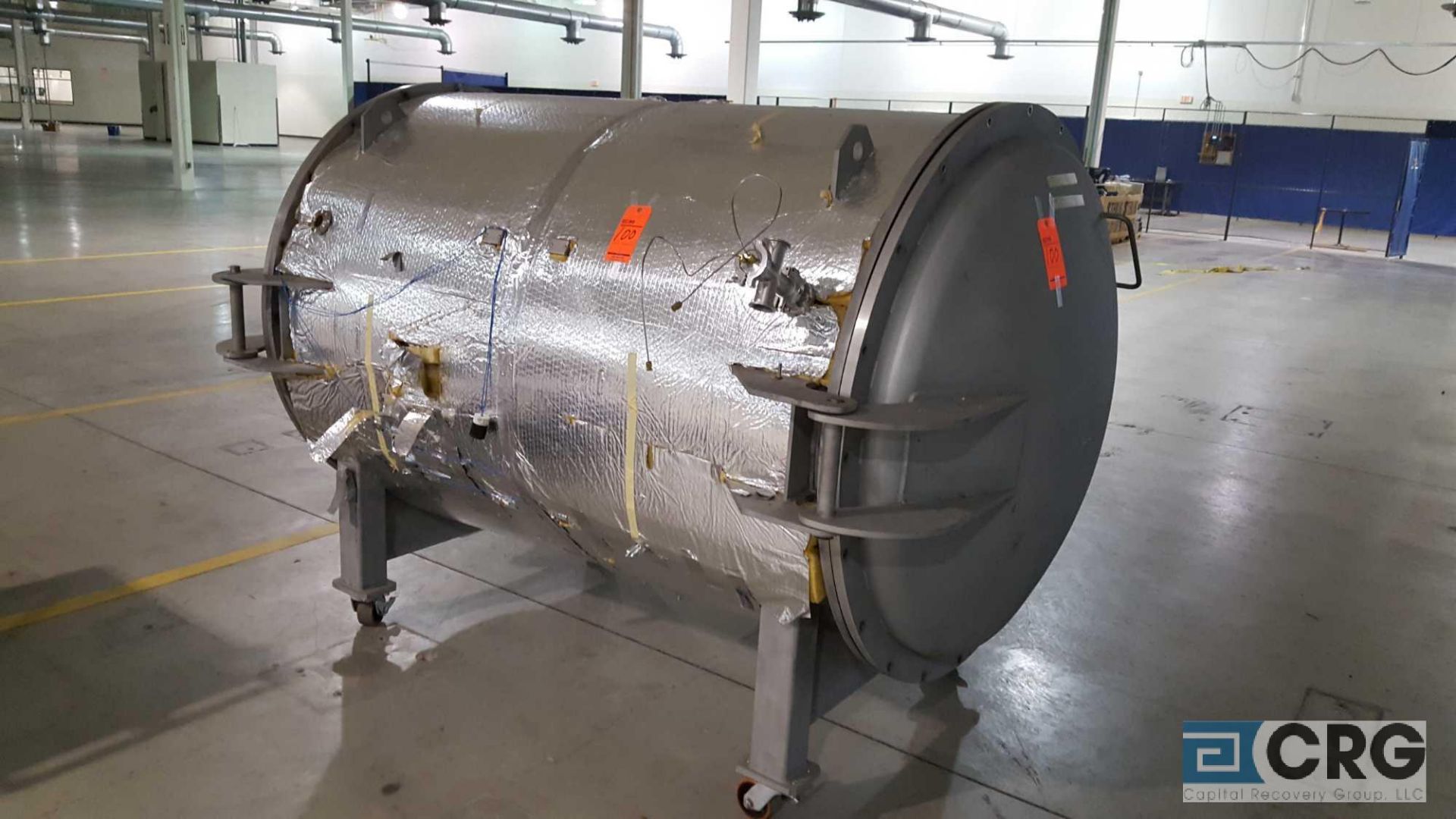 MLI Vacuum Chamber. SS, approximately 7' long x 5' diameter, on casters, with hinged doors on both - Image 2 of 5