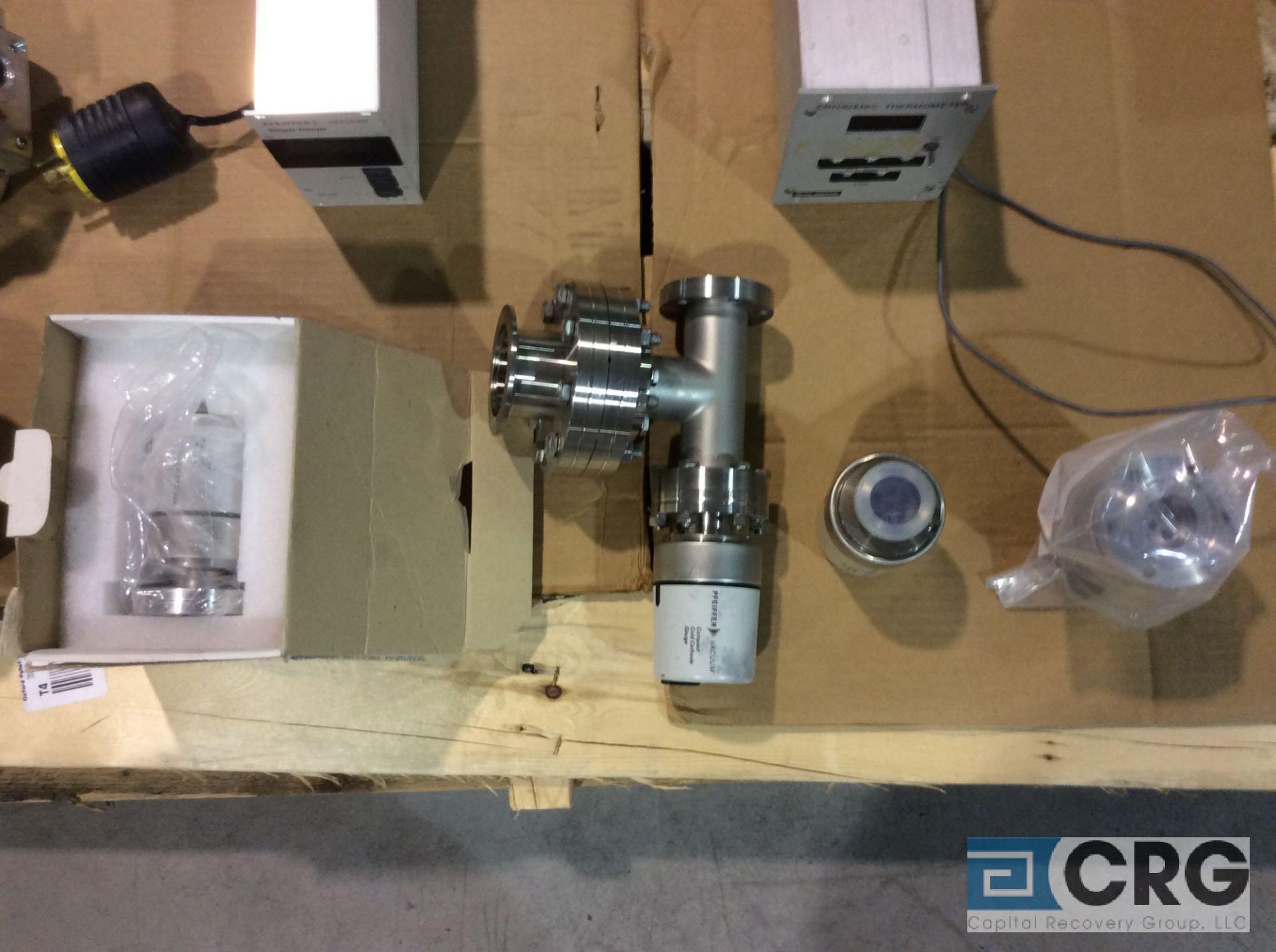 Lot of assorted valves, filters, gages, water tubes, and lights, Cryo-Torr high vacuum pump, - Image 3 of 7