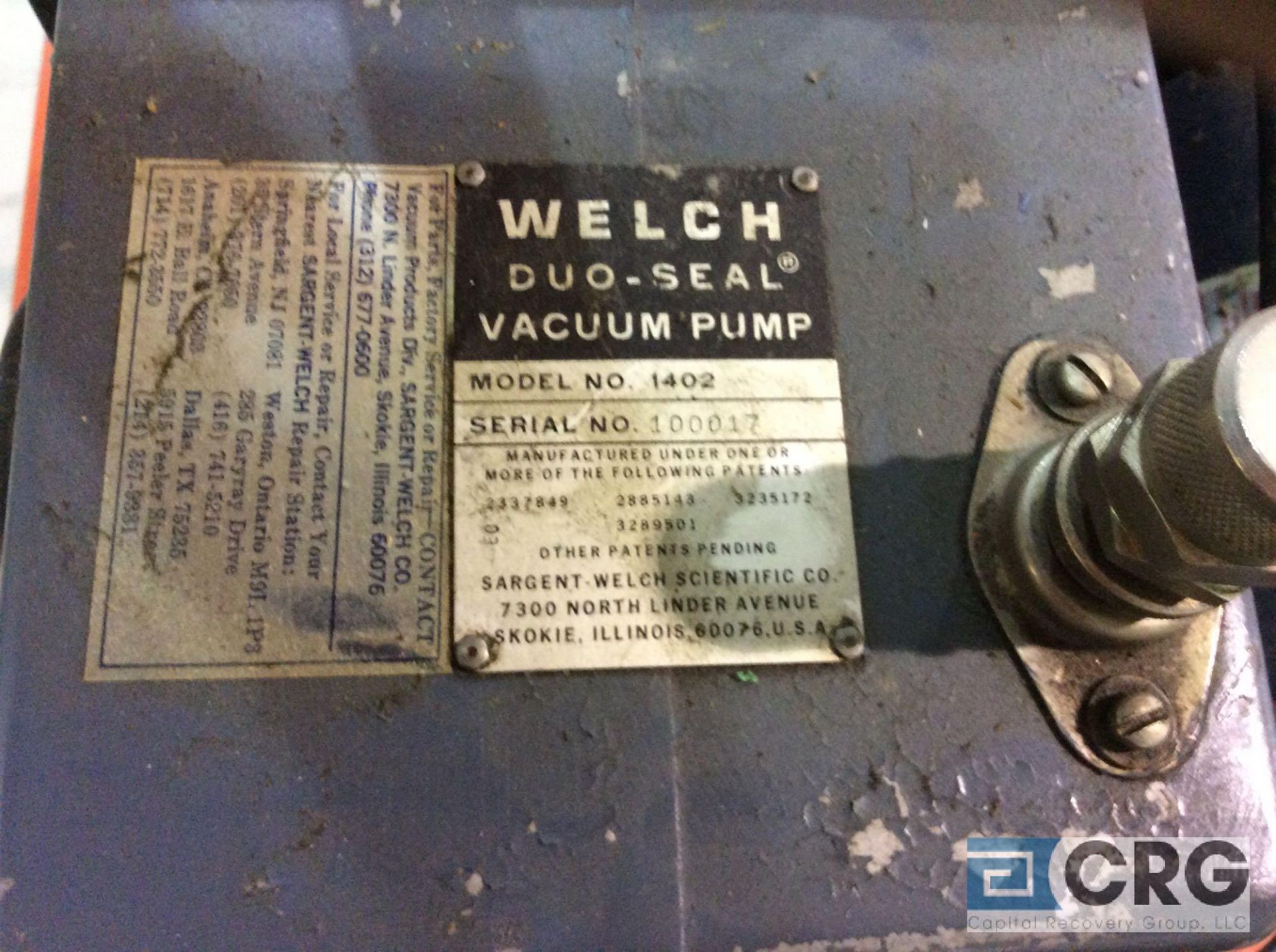 Lot of two assorted vacuum pumps, one Welch Duo-Seal Vacuum Pump, model 1402, serial 100017, and one - Image 3 of 6