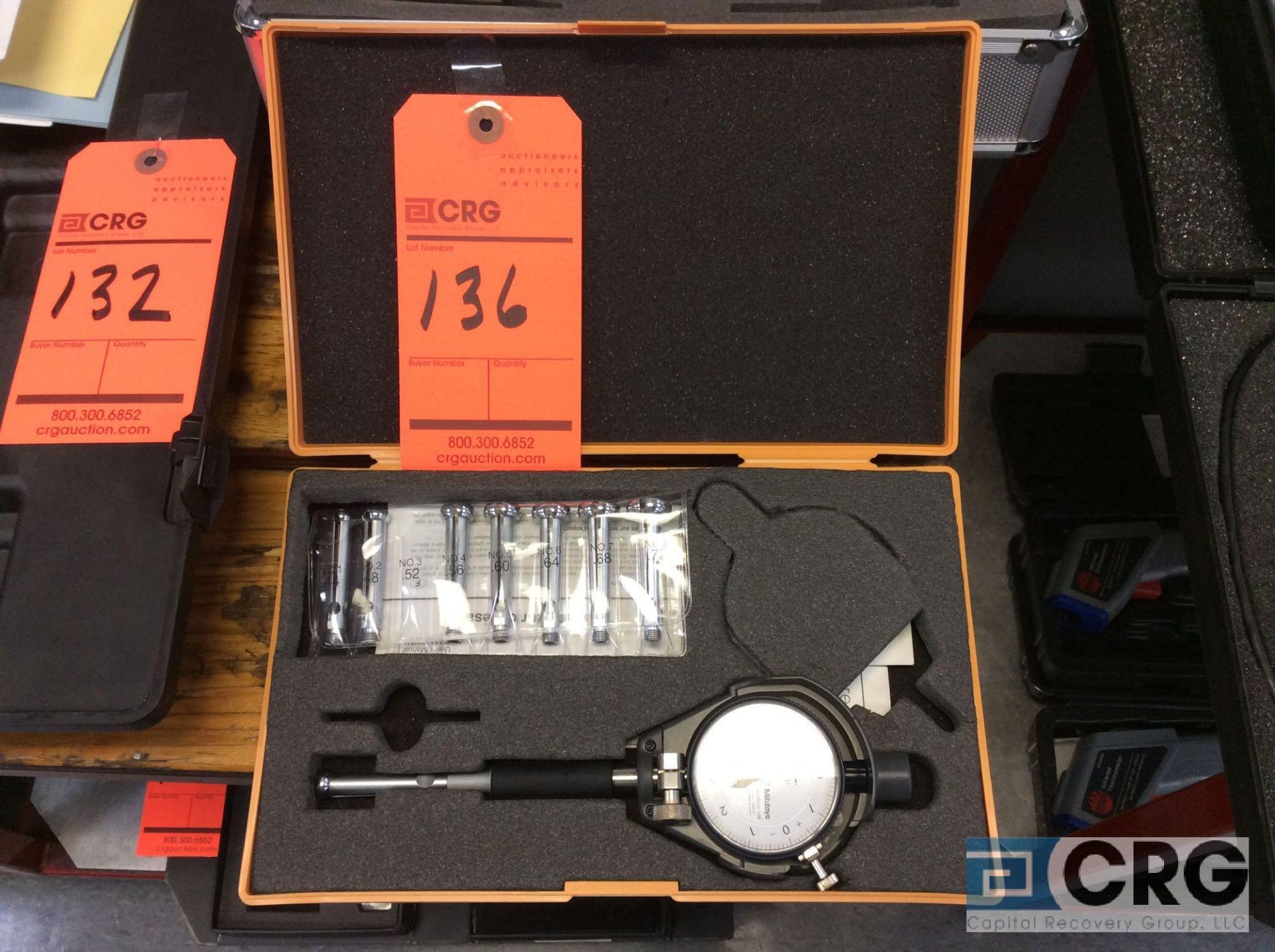 Mitutoyo dial bore gage mn 526-113 with case