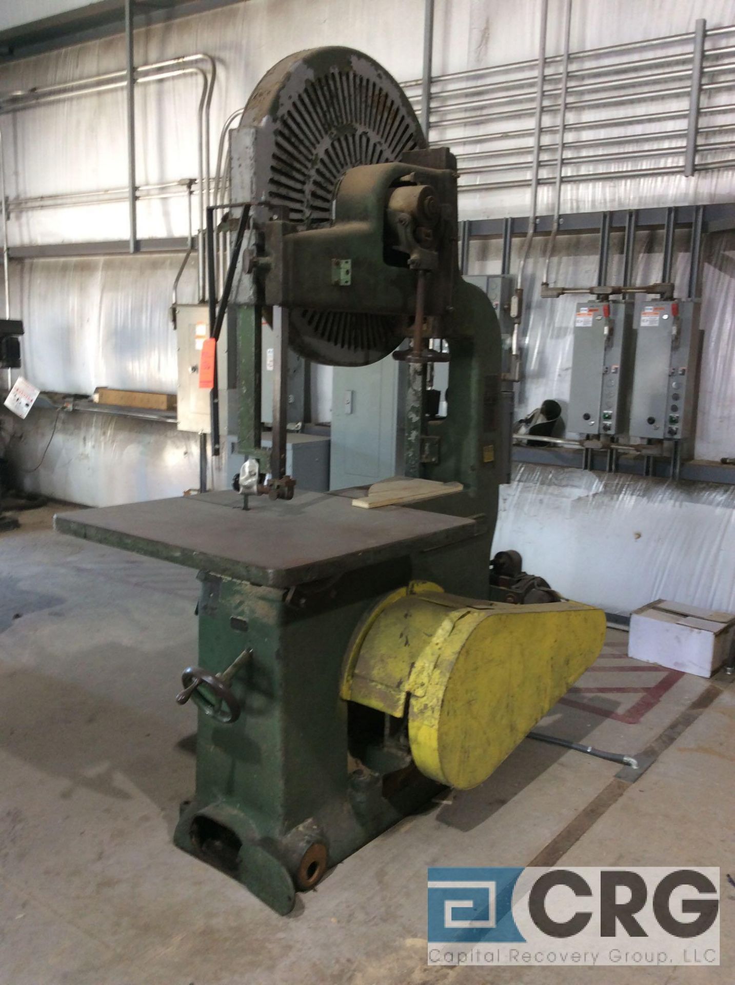 Yates American 36" throats heavy duty bandsaw, m/n Y-36, s/n B-5673, 3 phase