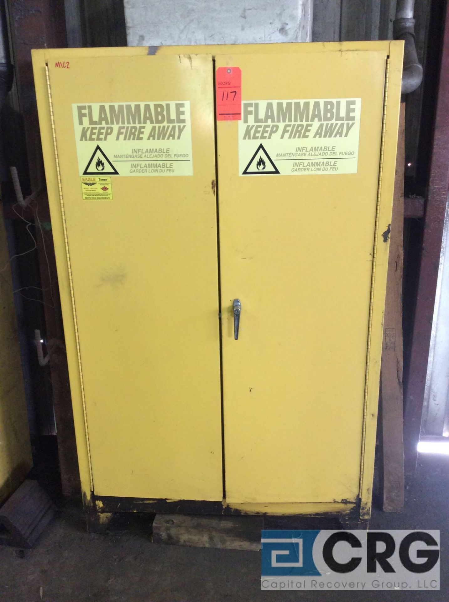 Eagle flammable liquids 2 door storage cabinet, m/n 1947LEGS