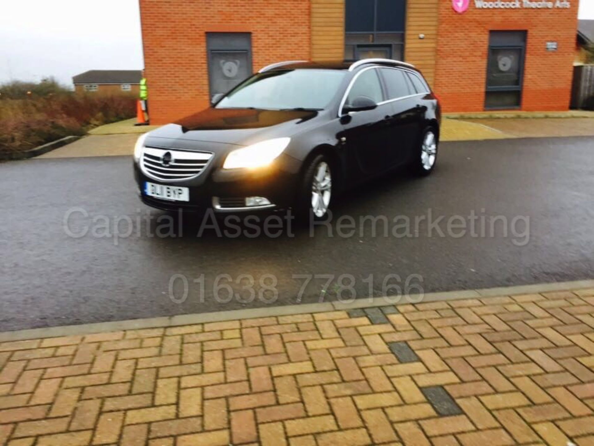 (On Sale) VAUXHALL INSIGNIA 'SRI' 5 DOOR ESTATE (2011) '2.0 - 160 BHP - 6 SPEED' *SAT NAV* (NO VAT) - Image 2 of 18