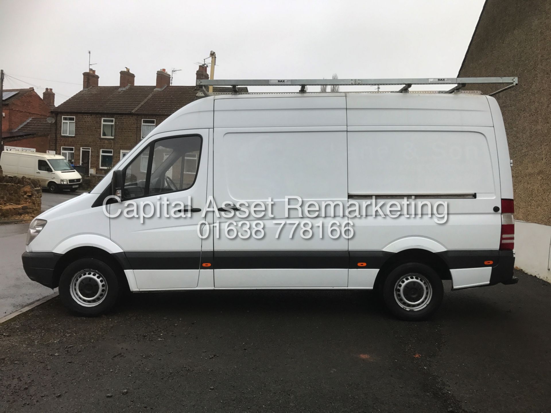 MERCEDES SPRINTER 313CDI "130BHP - 6 SPEED" MWB / HI TOP (12 REG) ONLY 59K MILES FROM NEW - Image 5 of 12