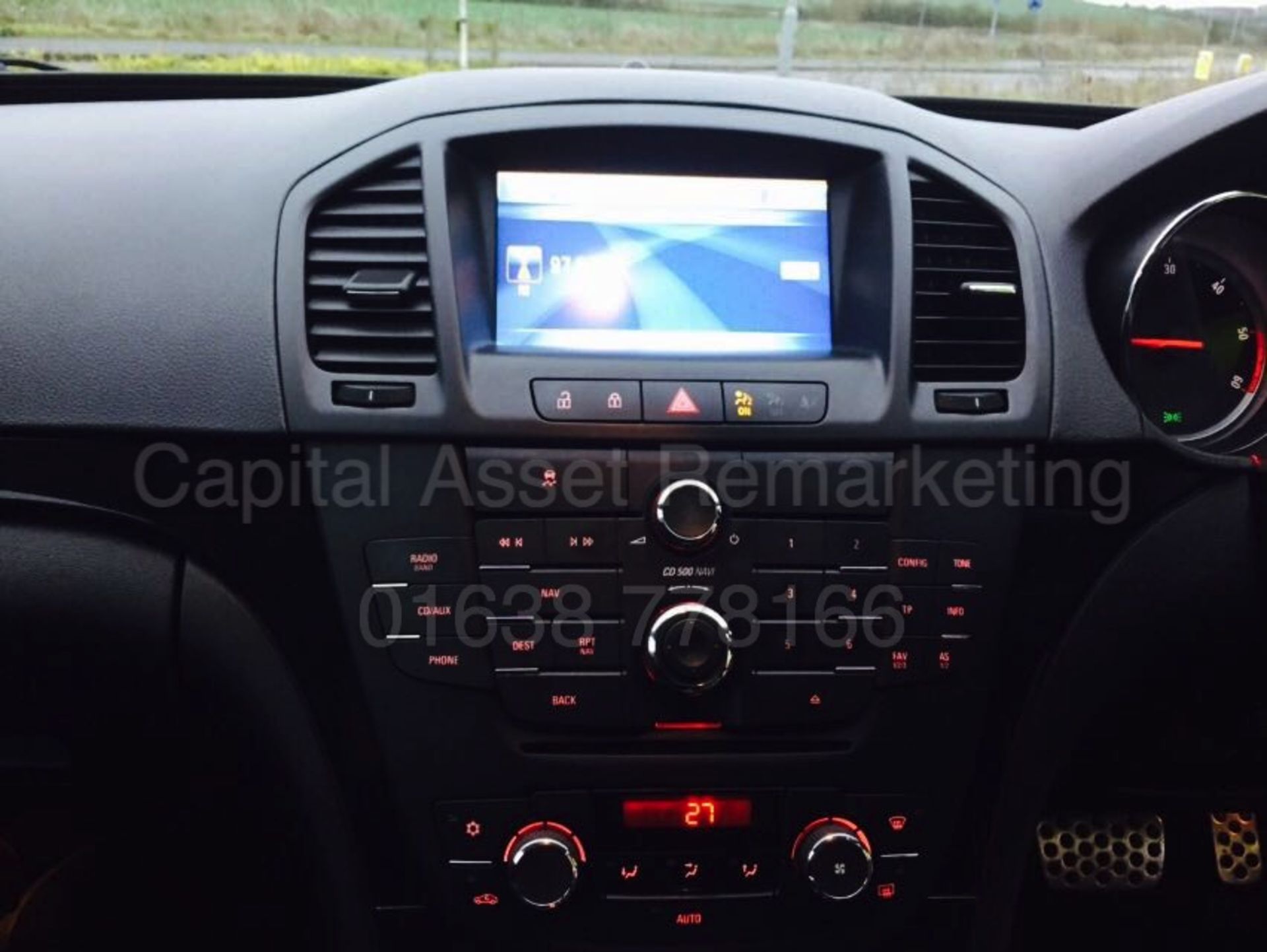 (On Sale) VAUXHALL INSIGNIA 'SRI' 5 DOOR ESTATE (2011) '2.0 - 160 BHP - 6 SPEED' *SAT NAV* (NO VAT) - Image 17 of 18