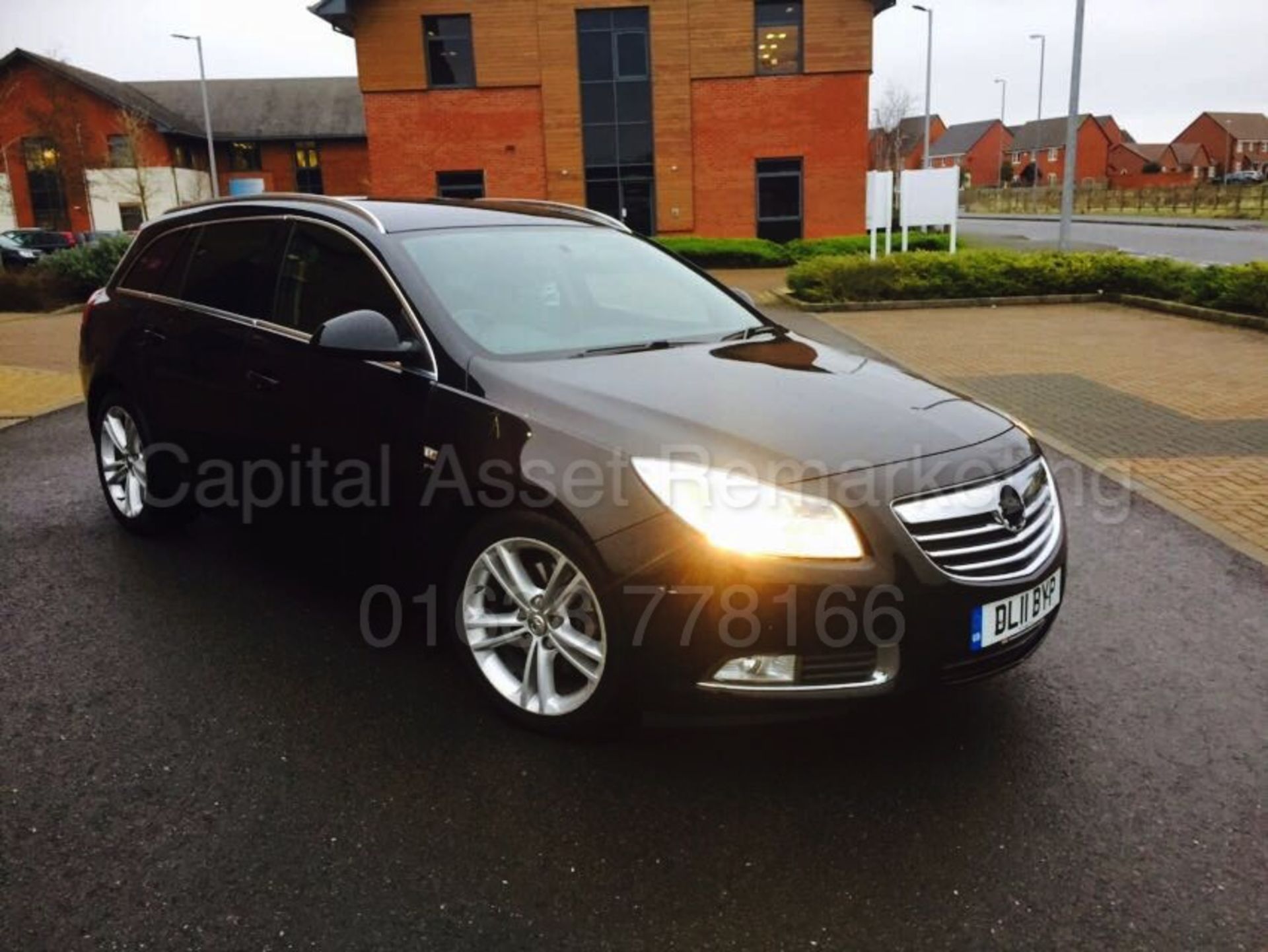 (On Sale) VAUXHALL INSIGNIA 'SRI' 5 DOOR ESTATE (2011) '2.0 - 160 BHP - 6 SPEED' *SAT NAV* (NO VAT)