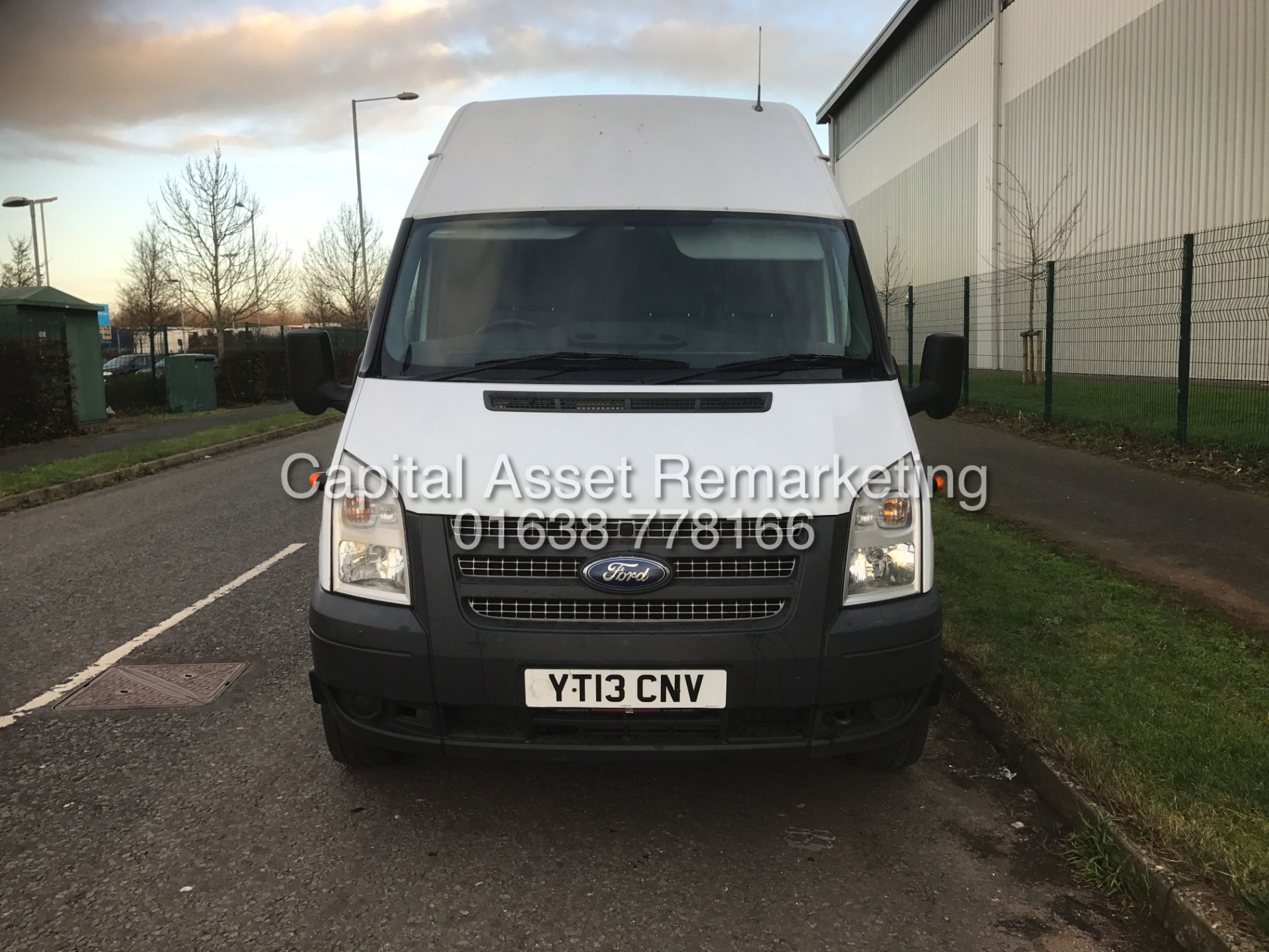 FORD TRANSIT T350 (125) XLWB "JUMBO" 13 REG - 1 OWNER - LOW MILES - MASSIVE LOADING SPACE - WOW!!! - Image 7 of 13