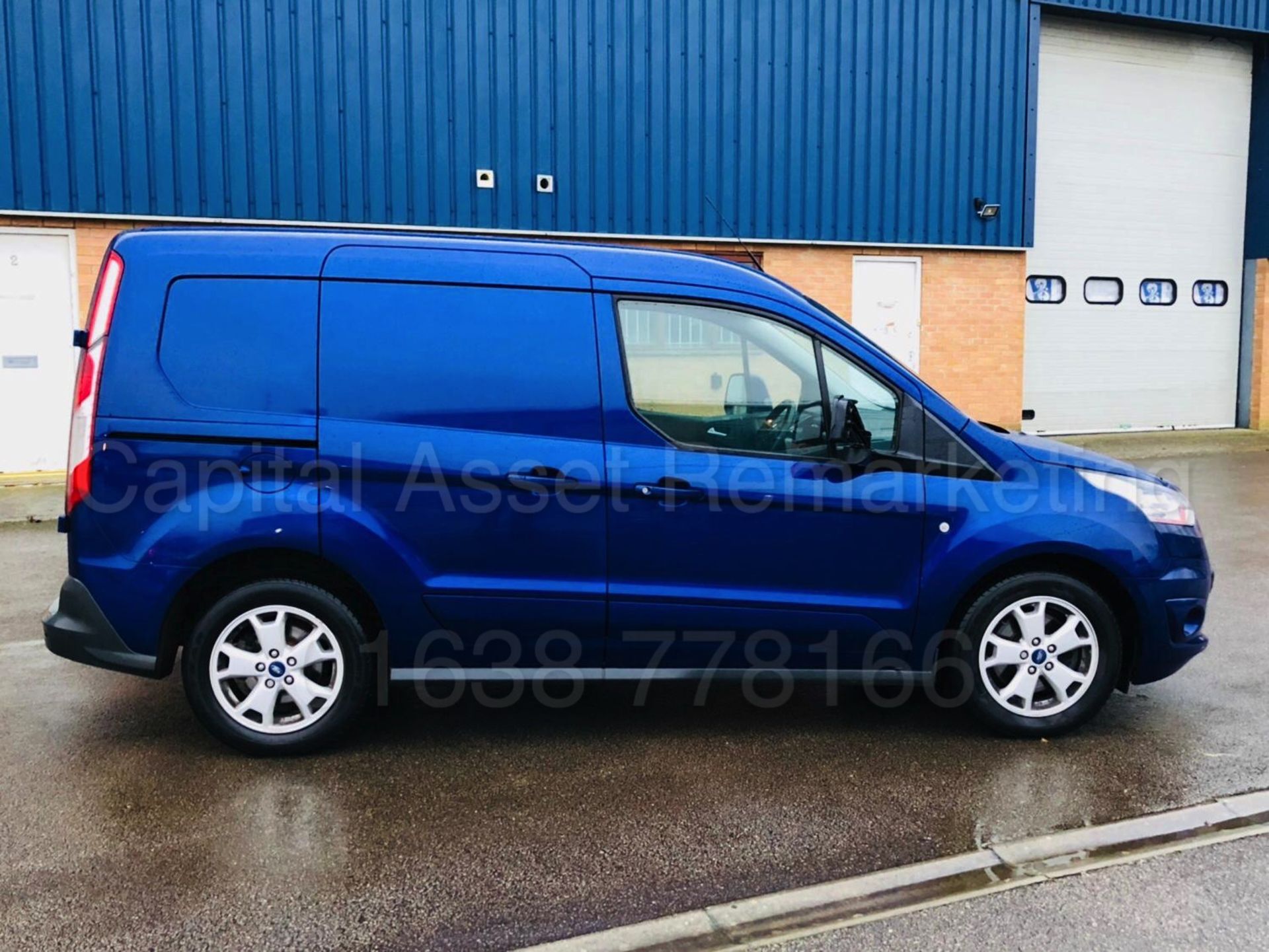 FORD TRANSIT CONNECT 'LIMITED' (2015 - FACELIFT MODEL) '1.6 TDCI - 115 PS - 6 SPEED' *A/C* (1 OWNER) - Image 6 of 28