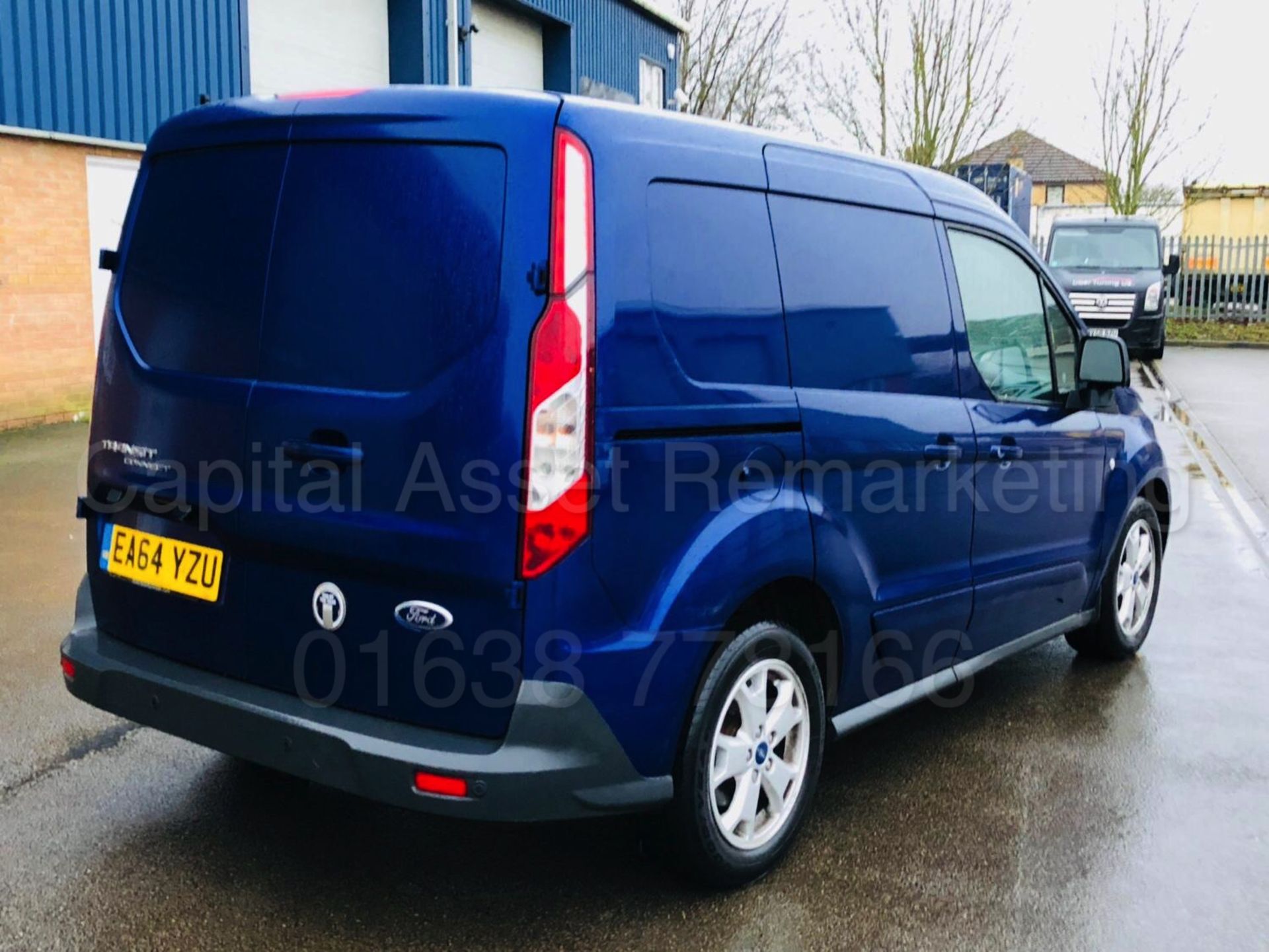 FORD TRANSIT CONNECT 'LIMITED' (2015 - FACELIFT MODEL) '1.6 TDCI - 115 PS - 6 SPEED' *A/C* (1 OWNER) - Image 5 of 28