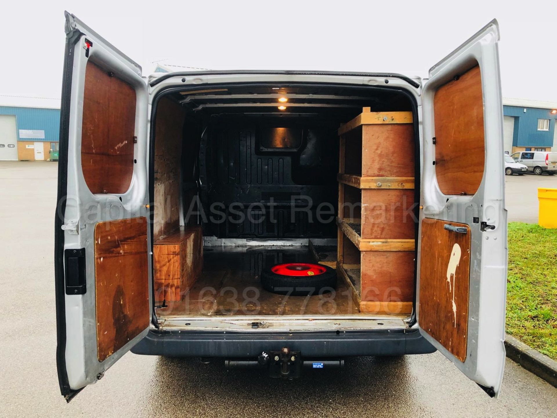 FORD TRANSIT 85 T260S FWD 'SWB' (2011 MODEL) '2.2 TDCI - 85 BHP - 5 SPEED' **ULTRA LOW MILES** - Image 16 of 22