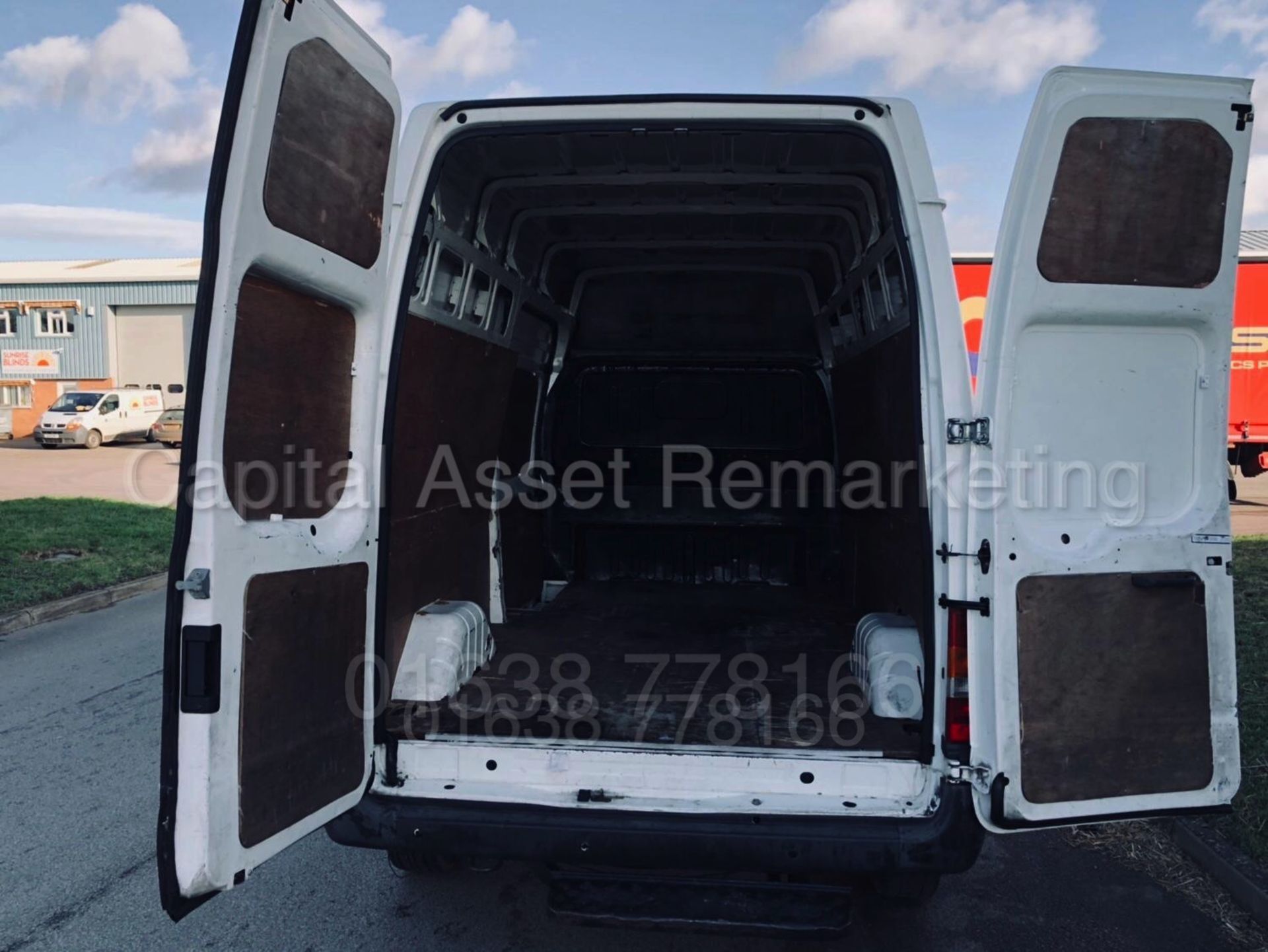 (On Sale) NISSAN NV400 'SE - LWB - FRIDGE / FREEZER VAN' (2014 MODEL) '2.3 DCI - 125 BHP - 6 SPEED' - Image 14 of 33