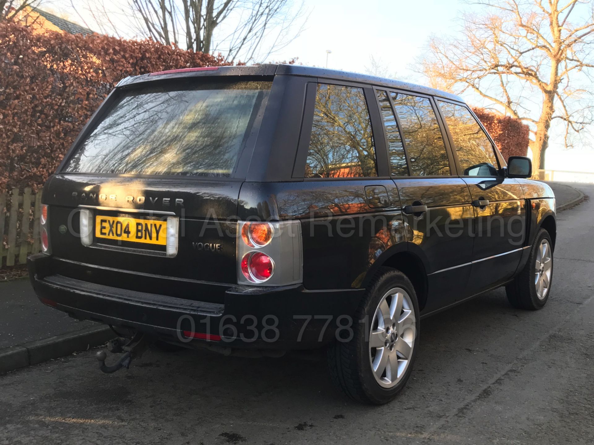 (On Sale) RANGE ROVER VOGUE (2004) '4.4 V8 - 285 BHP - AUTO - LEATHER - SAT NAV' (NO VAT - SAVE 20%) - Image 9 of 31