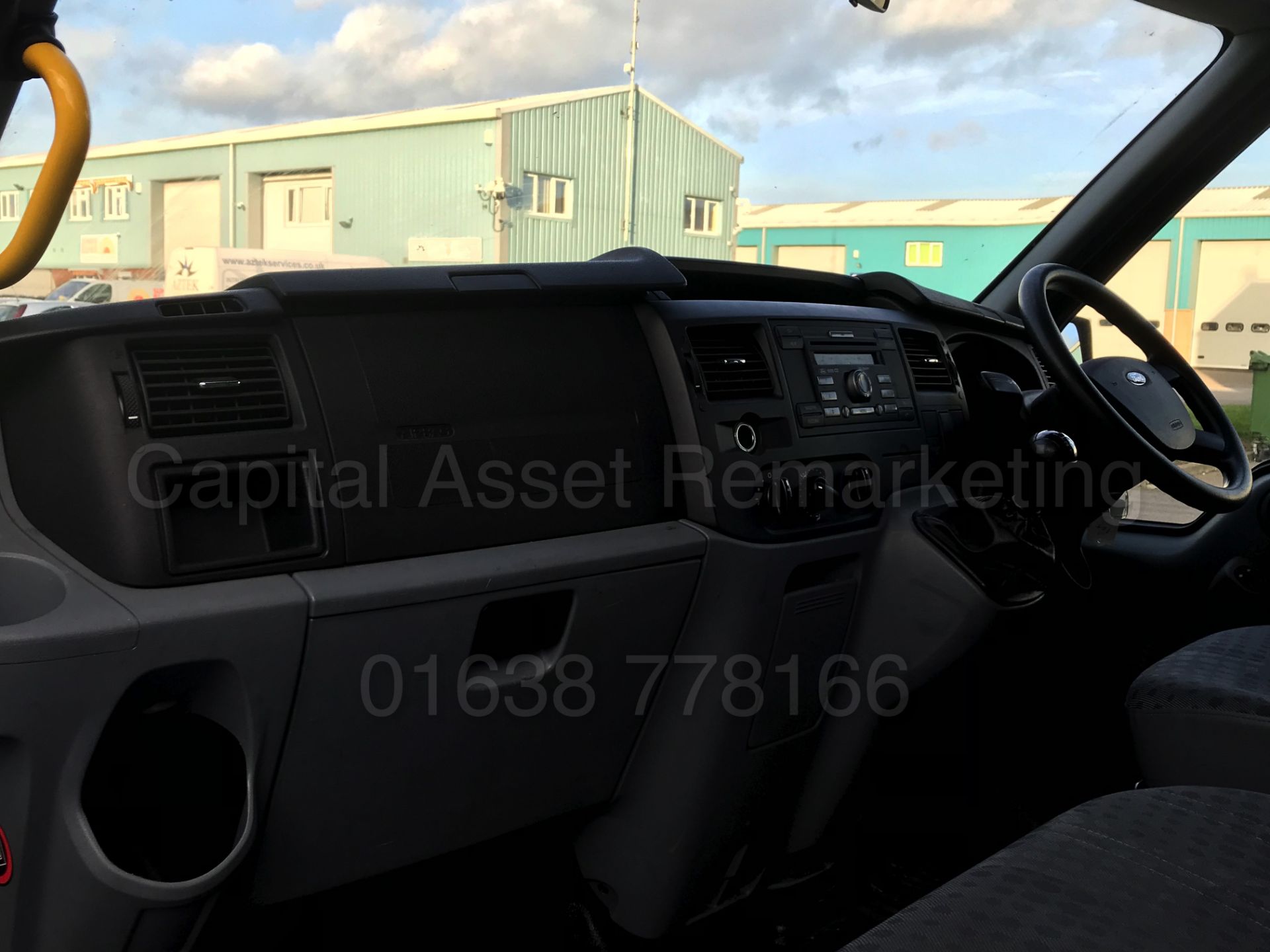 FORD TRANSIT 100 T350 '15 SEATER MINI-BUS' (2010 - 10 REG) '2.4 TDCI - 100 BHP - 5 SPEED' *AIR CON* - Image 13 of 28