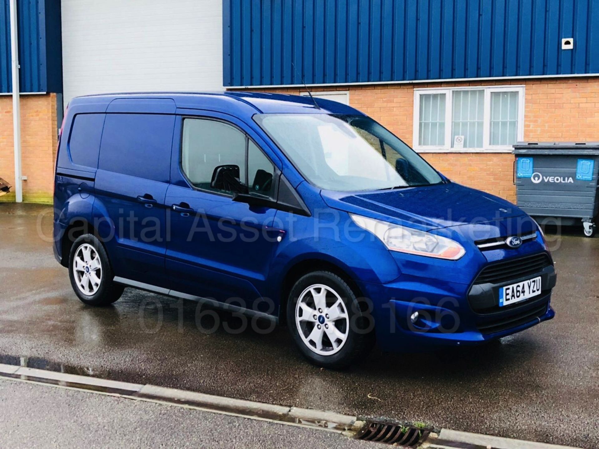 FORD TRANSIT CONNECT 'LIMITED' (2015 - FACELIFT MODEL) '1.6 TDCI - 115 PS - 6 SPEED' *A/C* (1 OWNER) - Image 7 of 28